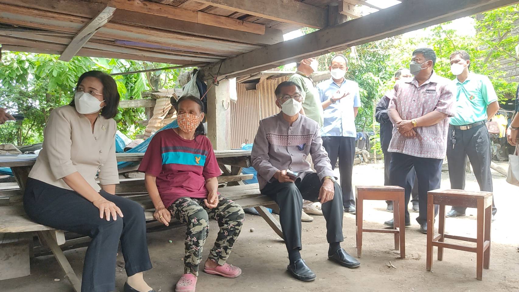 จังหวัดสุโขทัย ทำ 1 ต้องได้มากกว่า 1 ขานรับ นโยบายรัฐบาล เร่งขับเคลื่อนการขจัดความยากจนและพัฒนาคนทุกช่วงวัยอย่างยั่งยืนตามหลักปรัชญาของเศรษฐกิจพอเพียง สร้างคุณภาพชีวิตที่ดีให้ประชาชนชาวอำเภอคีรีมาศ จังหวัดสุโขทัย ให้“อยู่รอด พอเพียง และยั่งยืน” ต่อไป