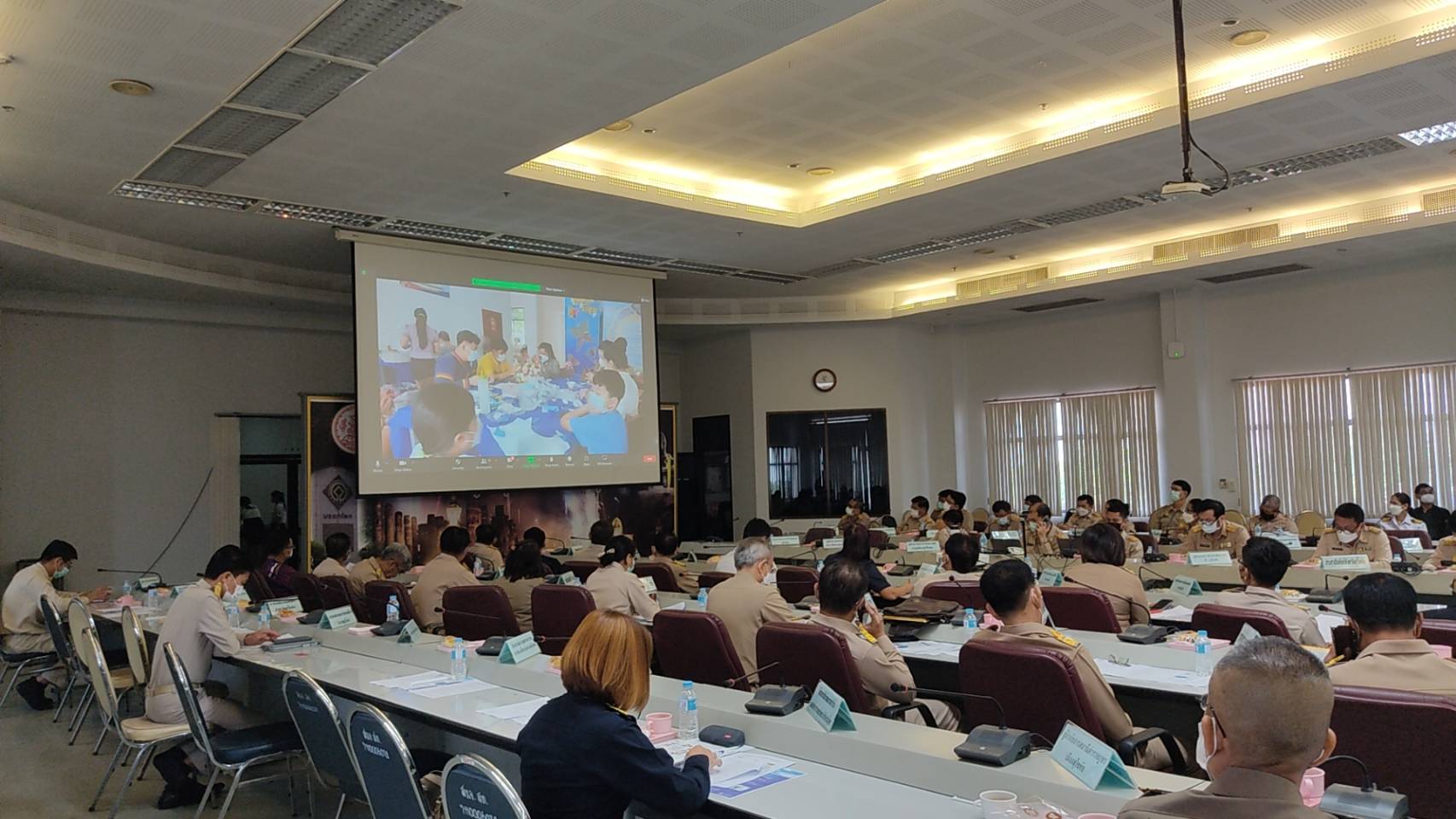 พช.สุโขทัย ทำ 1 ต้องได้มากกว่า 1 ร่วมประชุมกรมการจังหวัดสุโขทัย ครั้งที่ 5/2565 เพื่อรับทราบนโยบาย ข้อสั่งการ และร่วมบูรณาการขับเคลื่อนภารกิจงาน และนำเสนอผลการดำเนินงาน ของสำนักงานพัฒนาชุมชนจังหวัดสุโขทัย