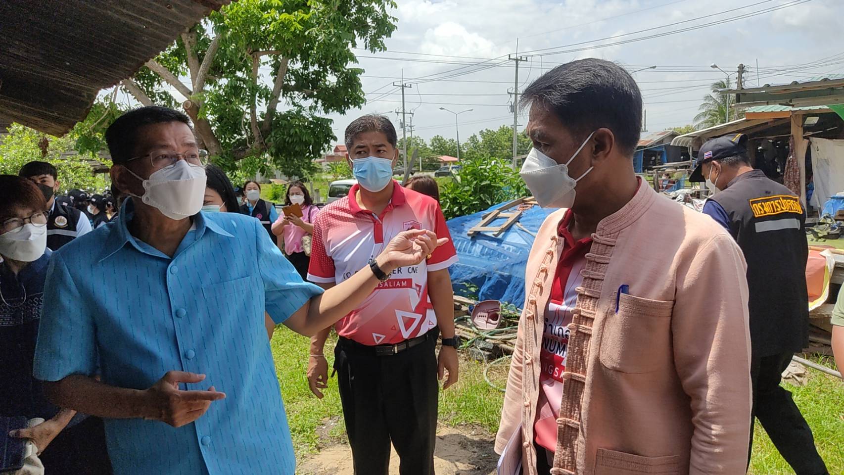 จังหวัดสุโขทัย ทำ 1 ต้องได้มากกว่า 1 ขานรับ นโยบายรัฐบาล เร่งขับเคลื่อนการขจัดความยากจนและพัฒนาคนทุกช่วงวัยอย่างยั่งยืนตามหลักปรัชญาของเศรษฐกิจพอเพียง สร้างคุณภาพชีวิตที่ดีให้ประชาชนชาวอำเภอทุ่งเสลี่ยม จังหวัดสุโขทัย ให้“อยู่รอด พอเพียง และยั่งยืน” ต่อไป