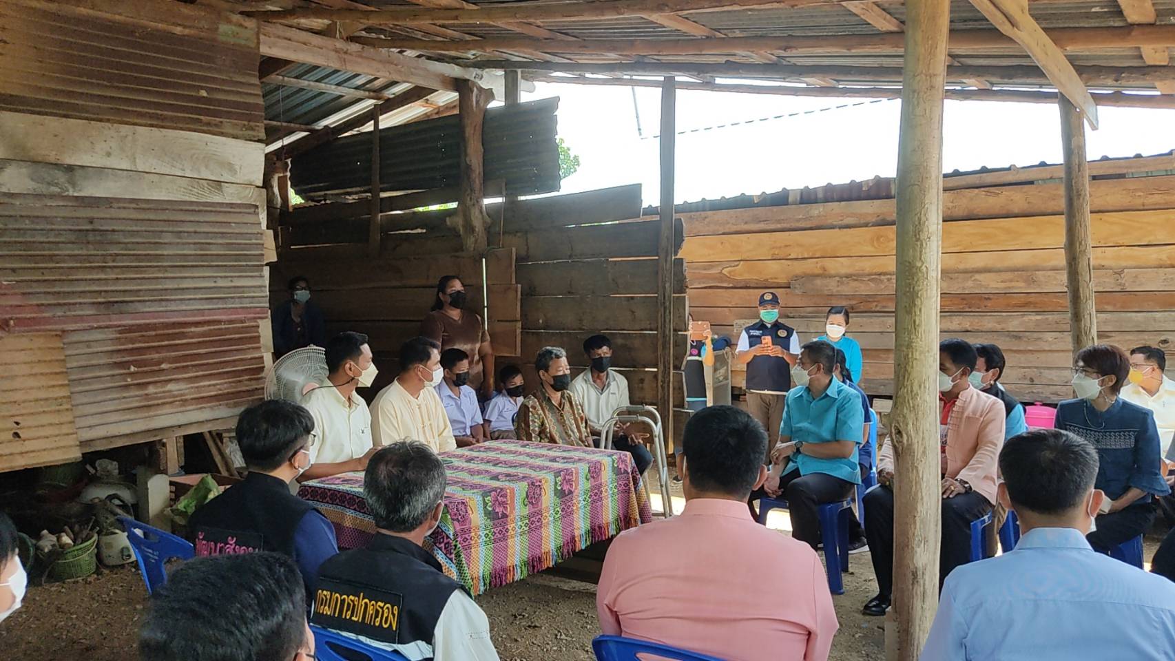 จังหวัดสุโขทัย ทำ 1 ต้องได้มากกว่า 1 ขานรับ นโยบายรัฐบาล เร่งขับเคลื่อนการขจัดความยากจนและพัฒนาคนทุกช่วงวัยอย่างยั่งยืนตามหลักปรัชญาของเศรษฐกิจพอเพียง สร้างคุณภาพชีวิตที่ดีให้ประชาชนชาวอำเภอทุ่งเสลี่ยม จังหวัดสุโขทัย ให้“อยู่รอด พอเพียง และยั่งยืน” ต่อไป