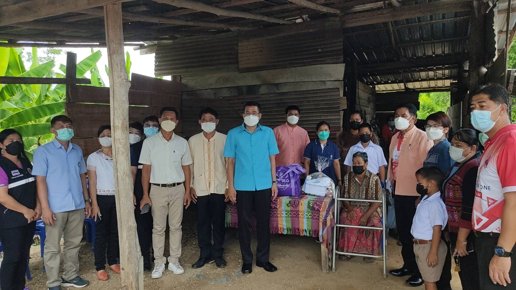 จังหวัดสุโขทัย ทำ 1 ต้องได้มากกว่า 1 ขานรับ นโยบายรัฐบาล เร่งขับเคลื่อนการขจัดความยากจนและพัฒนาคนทุกช่วงวัยอย่างยั่งยืนตามหลักปรัชญาของเศรษฐกิจพอเพียง สร้างคุณภาพชีวิตที่ดีให้ประชาชนชาวอำเภอทุ่งเสลี่ยม จังหวัดสุโขทัย ให้“อยู่รอด พอเพียง และยั่งยืน” ต่อไป