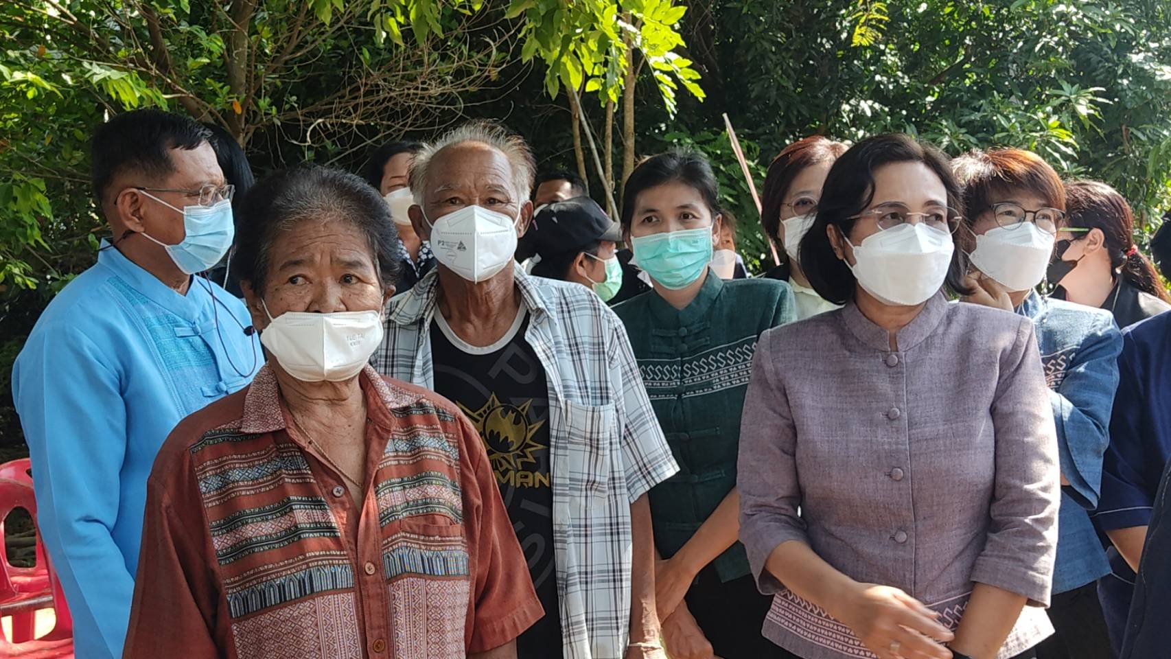 จังหวัดสุโขทัย ทำ 1 ต้องได้มากกว่า 1 ขานรับ นโยบายรัฐบาล เร่งขับเคลื่อนการขจัดความยากจนและพัฒนาคนทุกช่วงวัยอย่างยั่งยืนตามหลักปรัชญาของเศรษฐกิจพอเพียง สร้างคุณภาพชีวิตที่ดีให้ประชาชนชาวอำเภอศรีสำโรง จังหวัดสุโขทัย ให้ “อยู่รอด พอเพียง และยั่งยืน” ต่อไป