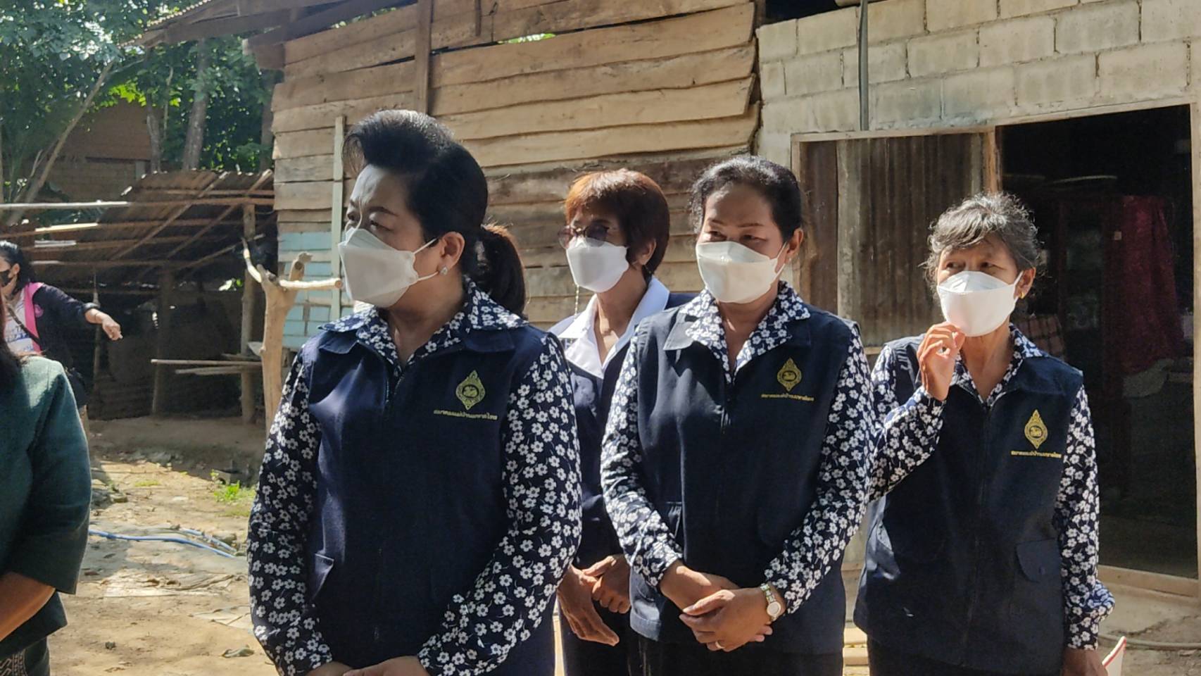 จังหวัดสุโขทัย ทำ 1 ต้องได้มากกว่า 1 ขานรับ นโยบายรัฐบาล เร่งขับเคลื่อนการขจัดความยากจนและพัฒนาคนทุกช่วงวัยอย่างยั่งยืนตามหลักปรัชญาของเศรษฐกิจพอเพียง สร้างคุณภาพชีวิตที่ดีให้ประชาชนชาวอำเภอศรีสำโรง จังหวัดสุโขทัย ให้ “อยู่รอด พอเพียง และยั่งยืน” ต่อไป