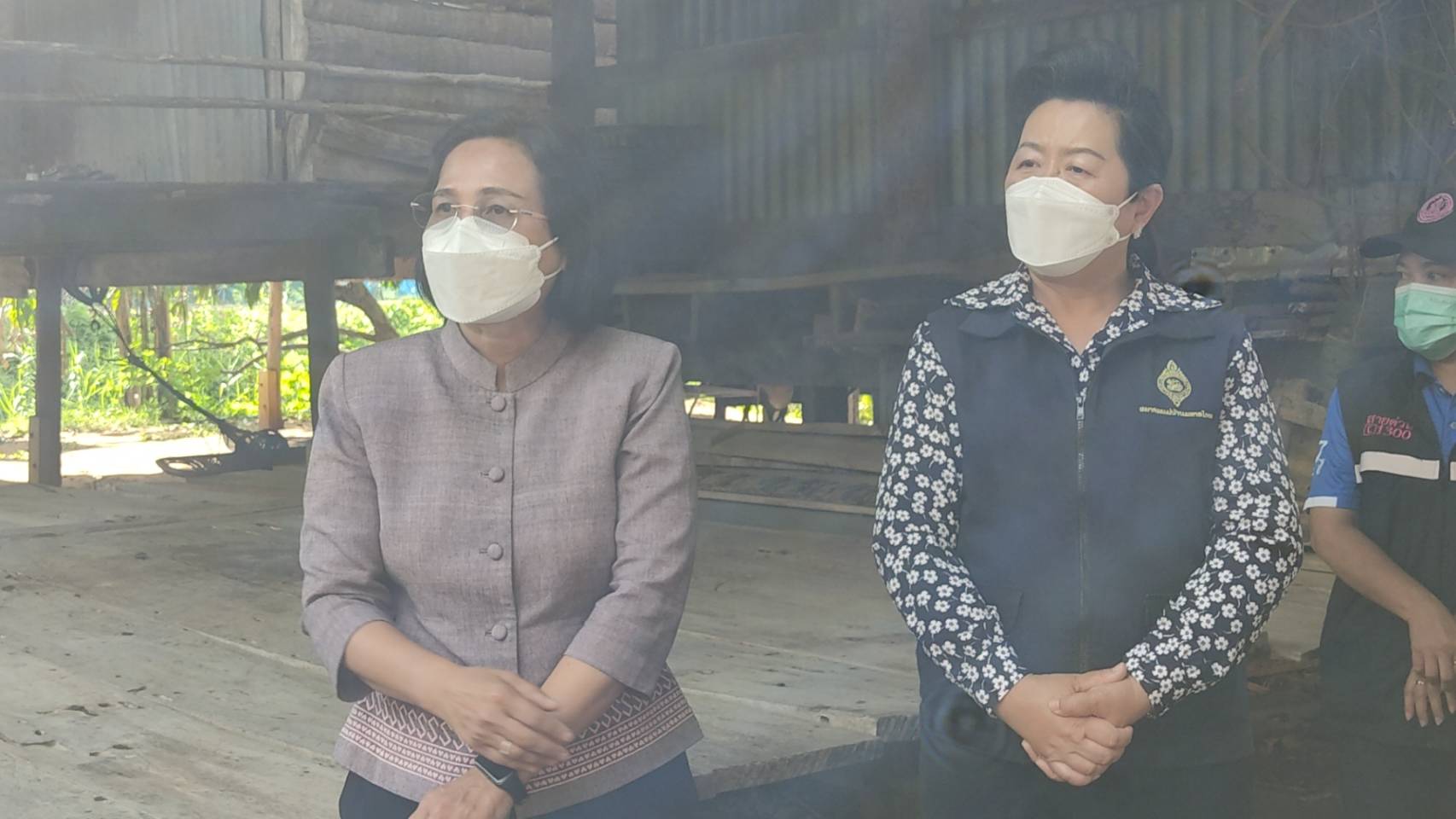 จังหวัดสุโขทัย ทำ 1 ต้องได้มากกว่า 1 ขานรับ นโยบายรัฐบาล เร่งขับเคลื่อนการขจัดความยากจนและพัฒนาคนทุกช่วงวัยอย่างยั่งยืนตามหลักปรัชญาของเศรษฐกิจพอเพียง สร้างคุณภาพชีวิตที่ดีให้ประชาชนชาวอำเภอศรีสำโรง จังหวัดสุโขทัย ให้ “อยู่รอด พอเพียง และยั่งยืน” ต่อไป