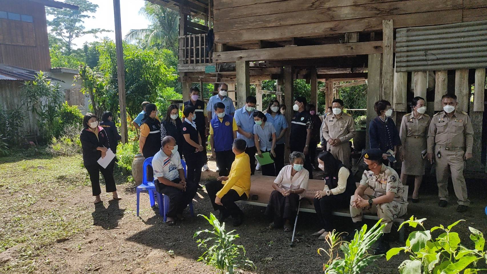 จังหวัดสุโขทัย ทำ 1 ต้องได้มากกว่า 1 ขานรับ นโยบายรัฐบาล เร่งขับเคลื่อนการขจัดความยากจนและพัฒนาคนทุกช่วงวัยอย่างยั่งยืนตามหลักปรัชญาของเศรษฐกิจพอเพียง สร้างคุณภาพชีวิตที่ดีให้ประชาชนชาวอำเภอศรีสัชนาลัย จังหวัดสุโขทัย ให้ “อยู่รอด พอเพียง และยั่งยืน” ต่อไป