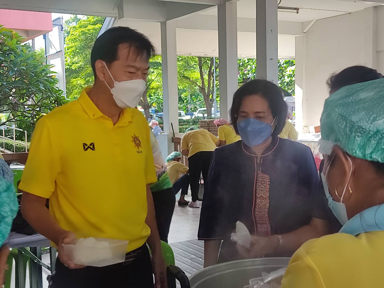 “จังหวัดสุโขทัยทำ 1 ต้องได้มากกว่า 1 จัดตั้งโรงครัวช่วยเหลือประชาชนที่ได้รับผลกระทบอุทกภัย ในพื้นที่จังหวัดสุโขทัย ณ อาคารอเนกประสงค์ศาลากลางจังหวัดสุโขทัย อำเภอเมืองสุโขทัย จังหวัดสุโขทัย”