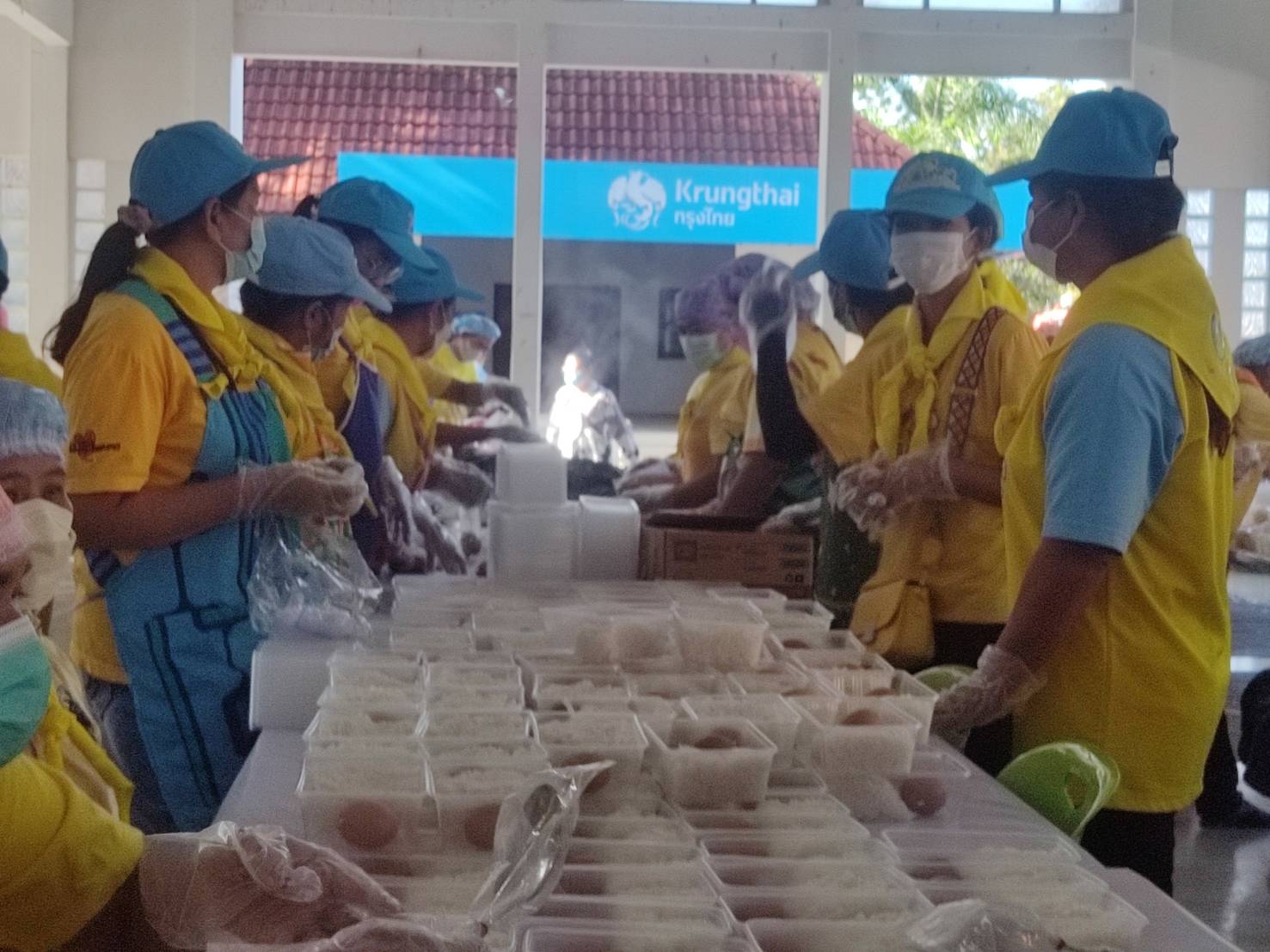 “จังหวัดสุโขทัยทำ 1 ต้องได้มากกว่า 1 จัดตั้งโรงครัวช่วยเหลือประชาชนที่ได้รับผลกระทบอุทกภัย ในพื้นที่จังหวัดสุโขทัย ณ อาคารอเนกประสงค์ศาลากลางจังหวัดสุโขทัย อำเภอเมืองสุโขทัย จังหวัดสุโขทัย”