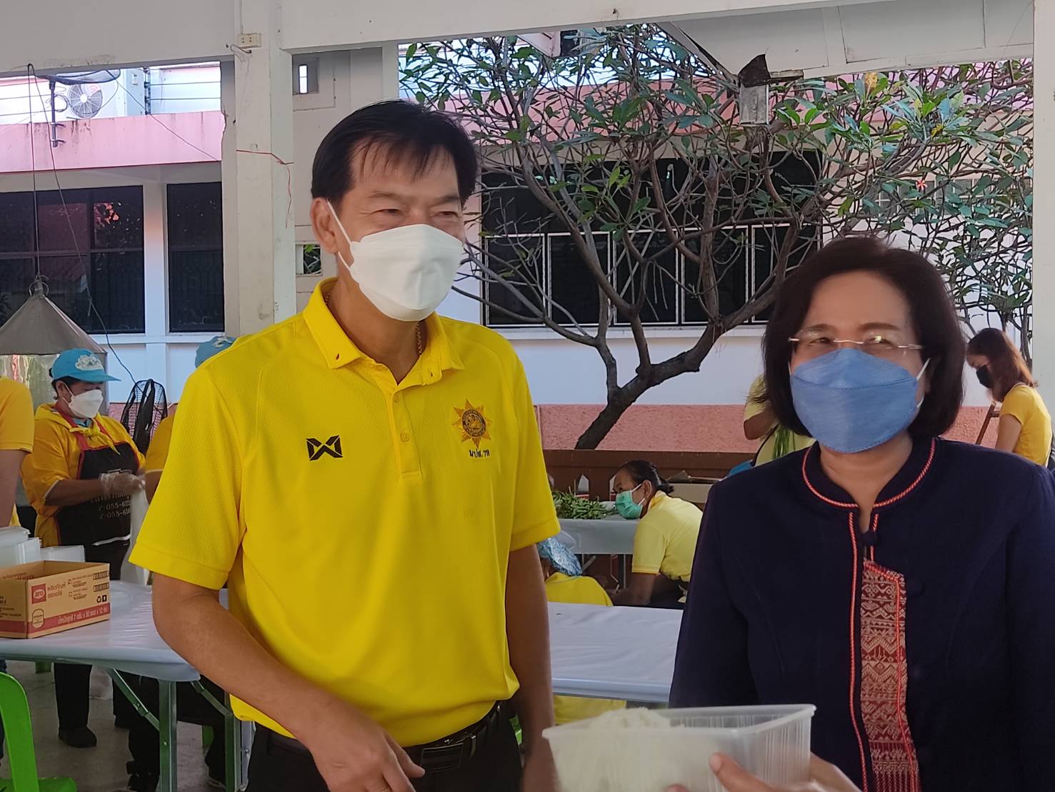 “จังหวัดสุโขทัยทำ 1 ต้องได้มากกว่า 1 จัดตั้งโรงครัวช่วยเหลือประชาชนที่ได้รับผลกระทบอุทกภัย ในพื้นที่จังหวัดสุโขทัย ณ อาคารอเนกประสงค์ศาลากลางจังหวัดสุโขทัย อำเภอเมืองสุโขทัย จังหวัดสุโขทัย”