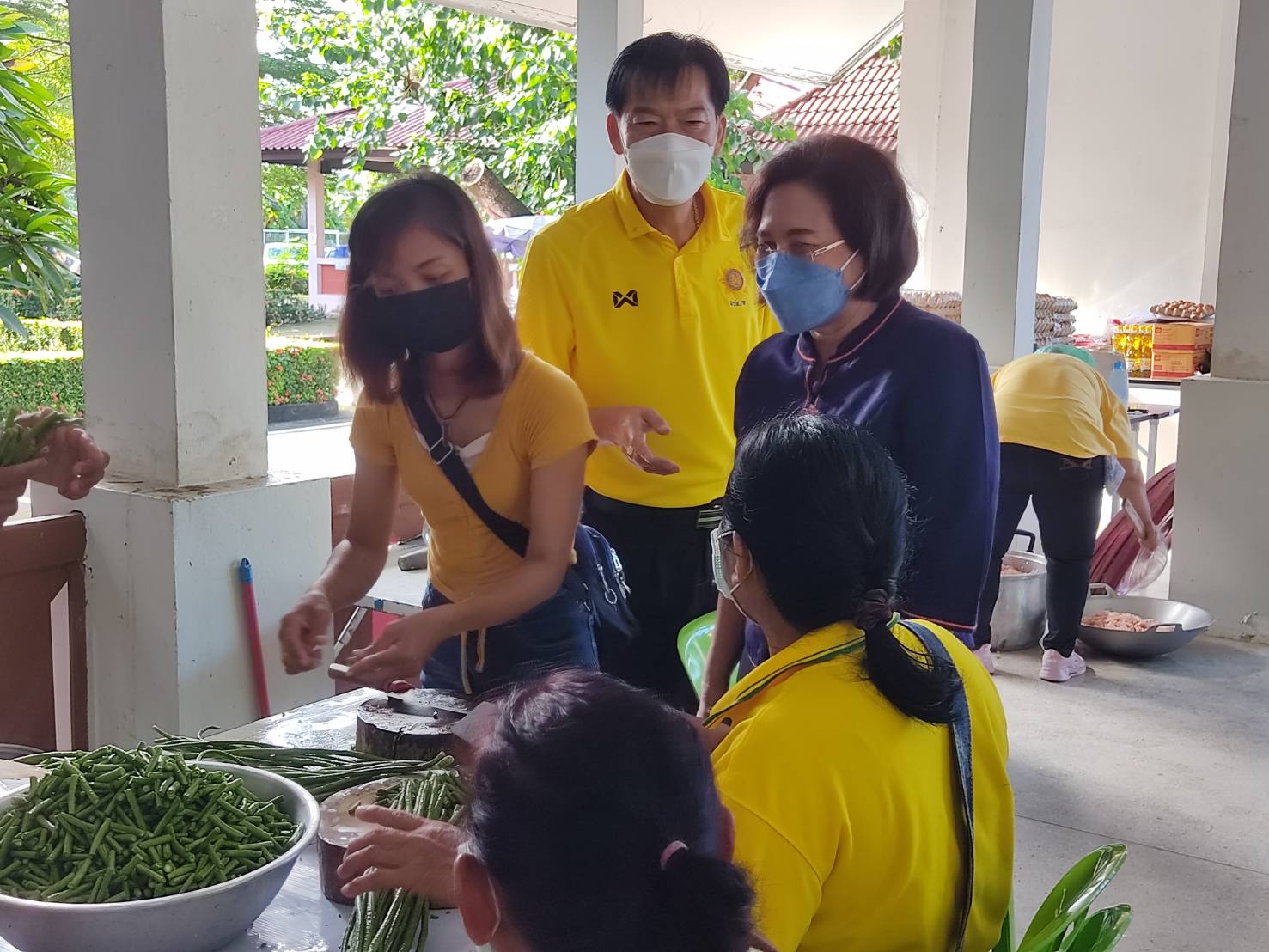 “จังหวัดสุโขทัยทำ 1 ต้องได้มากกว่า 1 จัดตั้งโรงครัวช่วยเหลือประชาชนที่ได้รับผลกระทบอุทกภัย ในพื้นที่จังหวัดสุโขทัย ณ อาคารอเนกประสงค์ศาลากลางจังหวัดสุโขทัย อำเภอเมืองสุโขทัย จังหวัดสุโขทัย”