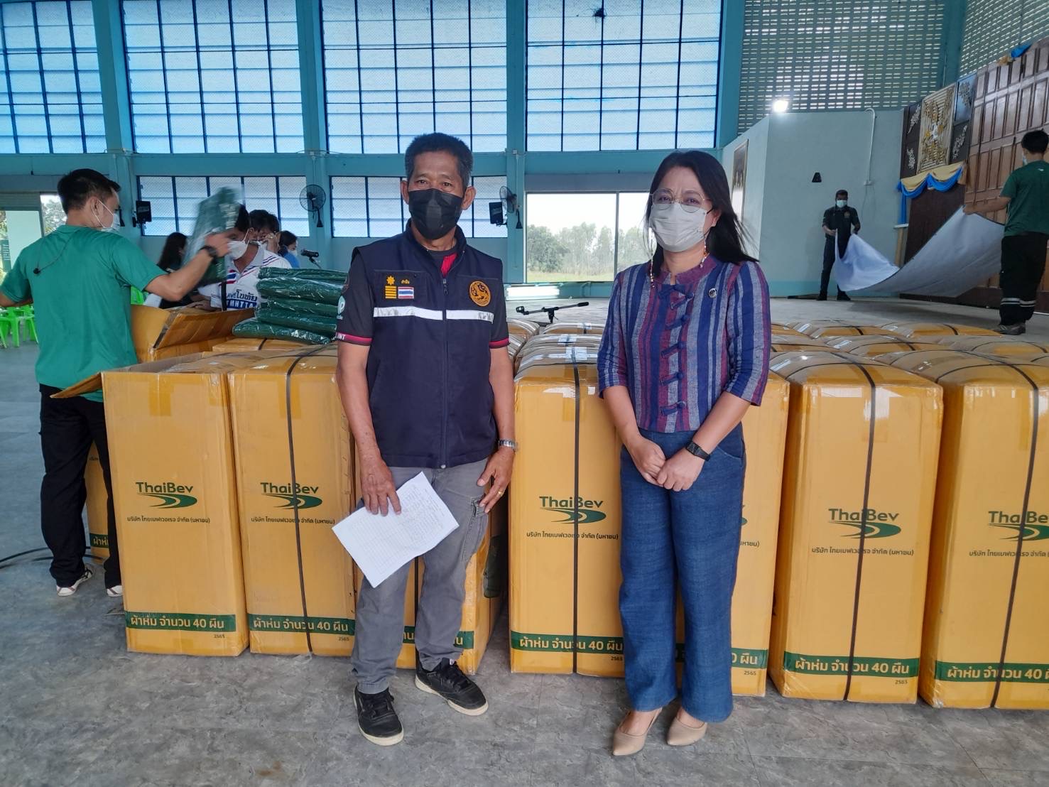 ร่วมกิจกรรมแจกผ้าห่มป้องกันภัยหนาว ตามโครงการไทยเบฟ รวมใจต้านภัยหนาว ปีที่ ๒๓