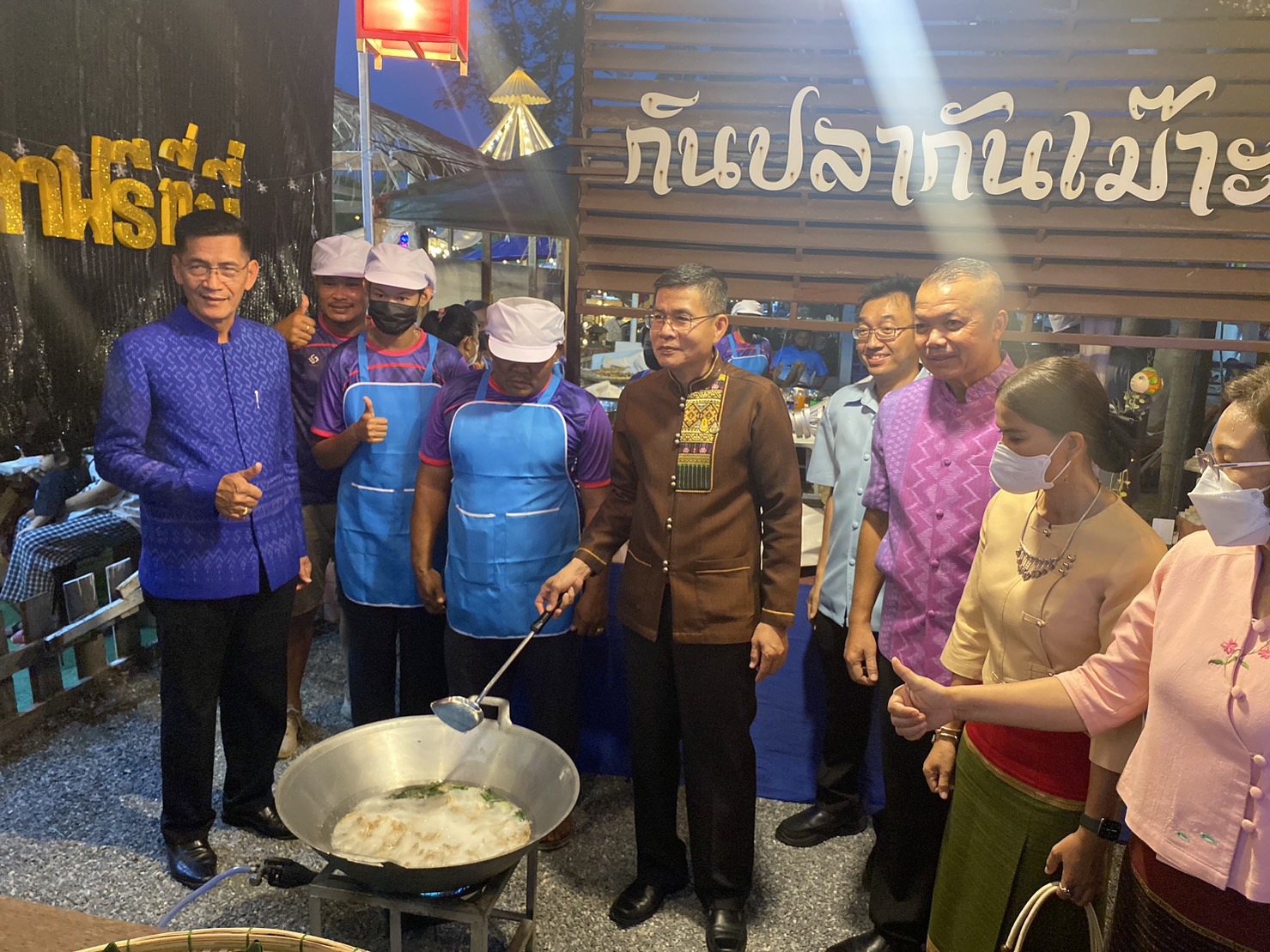 ร่วมพิธีเปิดงานเทศกาลกินปลาและของดี อำเภอกงไกรลาศ จังหวัดสุโขทัย ประจำปี 2565