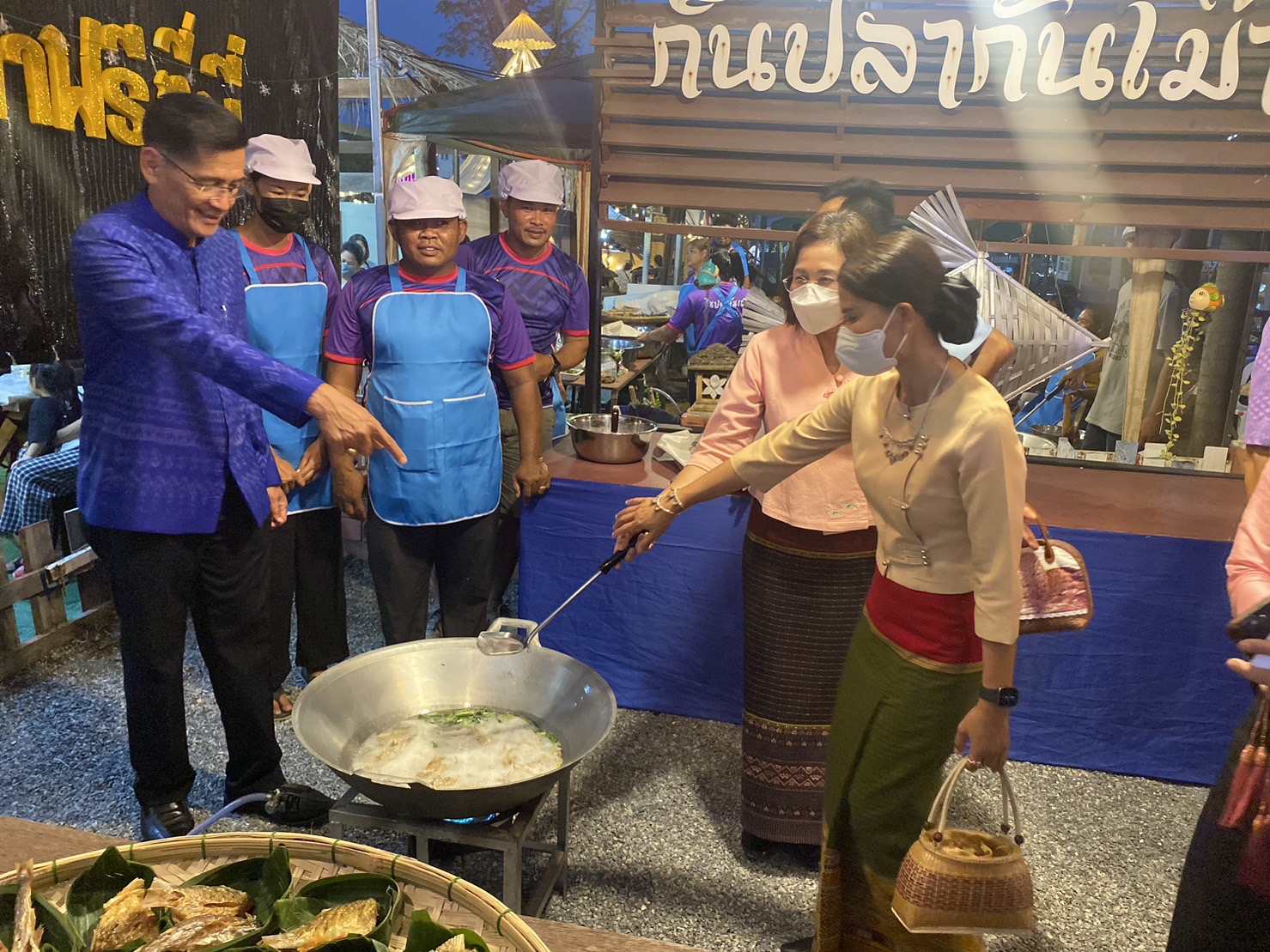 ร่วมพิธีเปิดงานเทศกาลกินปลาและของดี อำเภอกงไกรลาศ จังหวัดสุโขทัย ประจำปี 2565