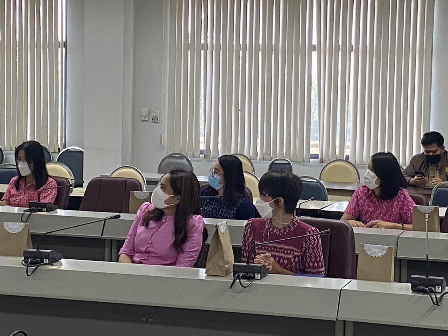 ? ร่วมประชุมคณะกรรมการจัดการประกวดร้องเพลง “รำวงมหาดไทยเพื่อคนไทย”จังหวัดสุโขทัย