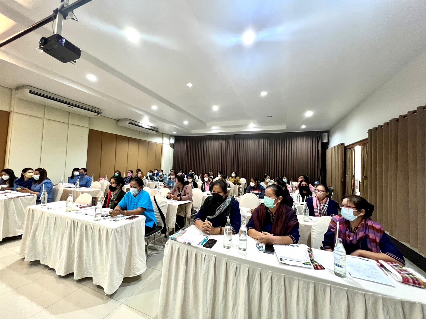 ประชุมโครงการพัฒนาทักษะอาชีพแก่สมาชิกกองทุนพัฒนาบทบาทสตรี