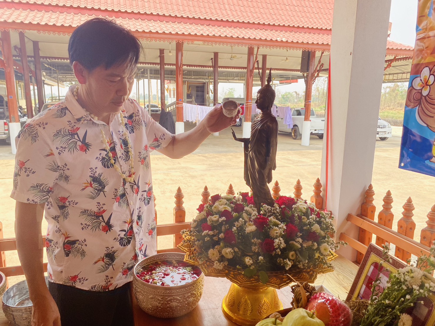 พช.สุโขทัย สืบสาน รักษาวัฒนธรรมประเพณีอันดีงามของไทย จัดกิจกรรมรดน้ำดำหัวขอพรพัฒนาการจังหวัดสุโขทัย เนื่องในประเพณีวันสงกรานต์ ประจำปี 2566