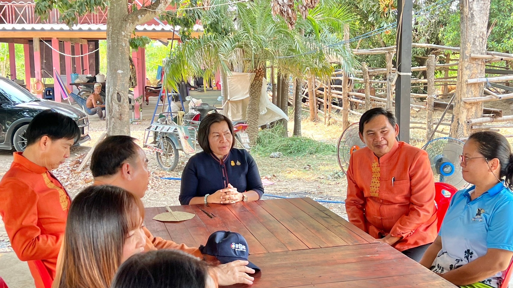 พช.สุโขทัย ให้การต้อนรับผู้ตรวจราชการกรมการพัฒนาชุมชน นางนวลจันทร์ ศรีมงคล ในโอกาสลงพื้นที่ตรวจติดตามผลปฏิบัติราชการ ตามนโยบายของรัฐบาล ภารกิจเร่งด่วนของกระทรวงมหาดไทย กรมการพัฒนาชุมชน ตามประเด็นตรวจราชการประจำเดือนเมษายน 2566 ในพื้นที่จังหวัดสุโขทัย