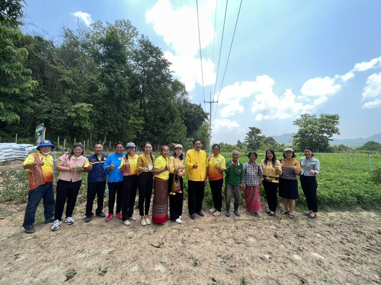 การคัดสรรกิจกรรมหมู่บ้านเศรษฐกิจพอเพียง “อยู่เย็น เป็นสุข” ตำบลเข้มแข็งตามหลักปรัชญาของเศรษฐกิจพอเพียง และกิจกรรมพัฒนาชุมชนดีเด่น ประจำปี 2566