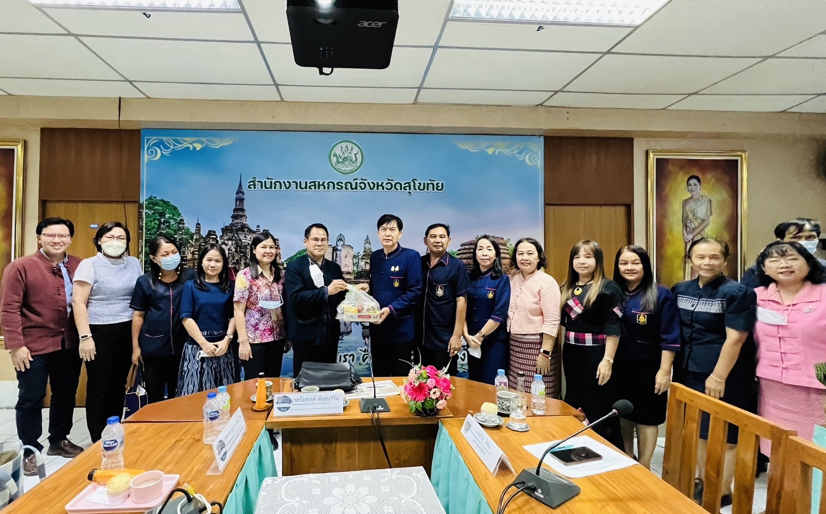 พช.สุโขทัย ยินดีต้อนรับการติดตามความก้าวหน้าการดำเนินการโครงการโคก หนอง นา พัฒนาชุมชน ในพื้นที่จังหวัดสุโขทัย ของคณะผู้บริหารและเจ้าหน้าที่กรมการพัฒนาชุมชน