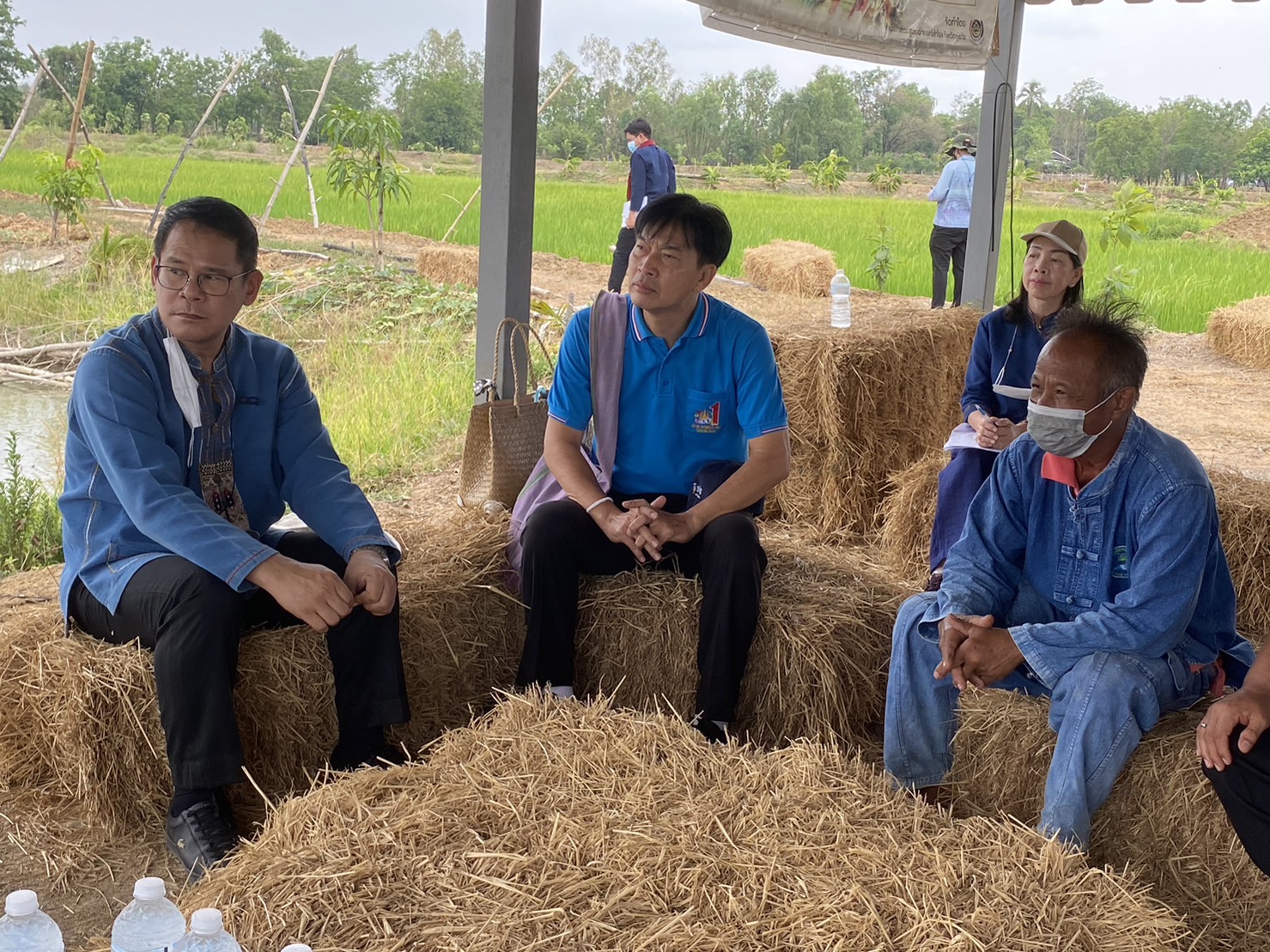 พช.สุโขทัย ลงพื้นที่ติดตามความก้าวหน้าการดำเนินการโครงการโคก หนอง นา พัฒนาชุมชน ในพื้นที่จังหวัดสุโขทัย ร่วมกับคณะผู้บริหารและเจ้าหน้าที่กรมการพัฒนาชุมชน