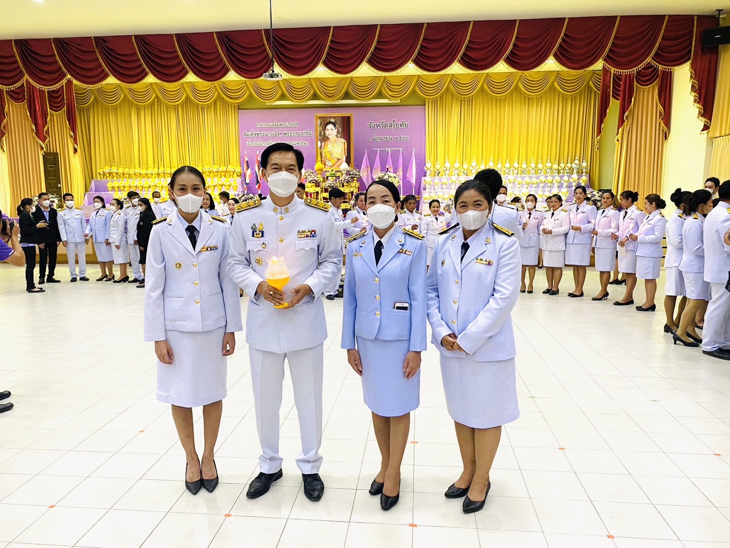 พช.สุโขทัย ร่วมพิธีถวายเครื่องราชสักการะ และพิธีถวายพระพรชัยมงคล สมเด็จพระนางเจ้าฯ พระบรมราชินี