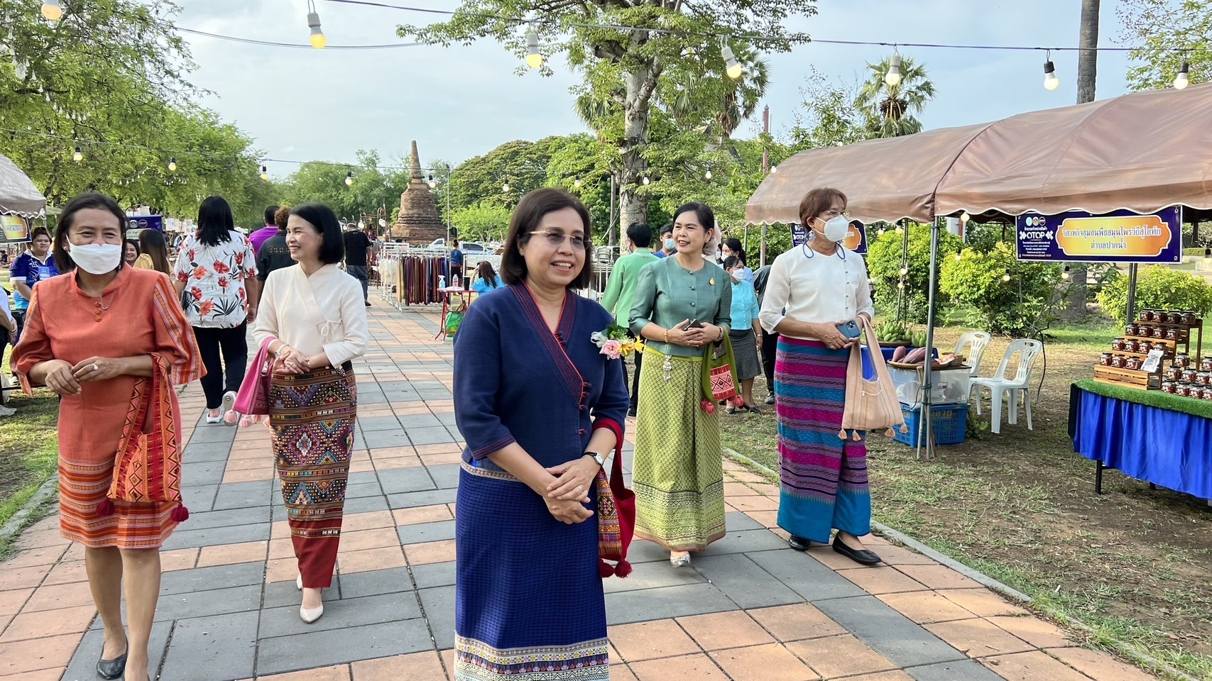 พช.สุโขทัย จัดกิจกรรมทดสอบตลาดของผลิตภัณฑ์ OTOP ที่ได้รับการพัฒนาตามโครงการส่งเสริมกระบวนการเครือข่ายองค์ความรู้ KBO (Knowledge-base OTOP)