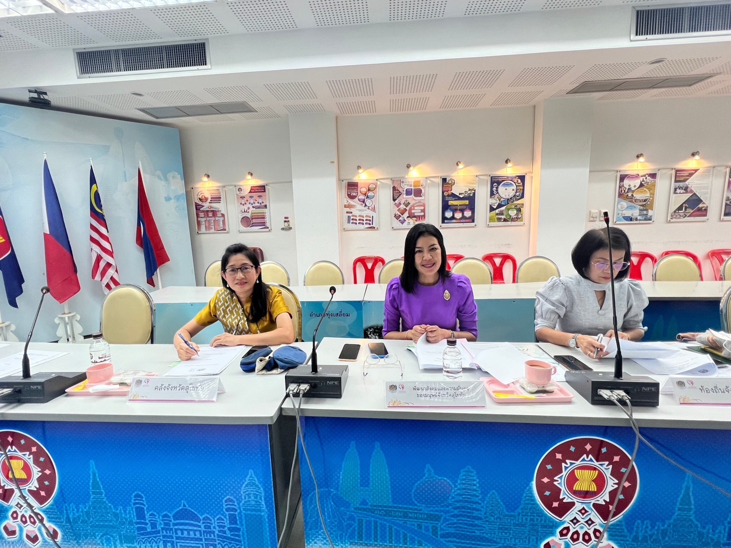 พช.สุโขทัย ประชุมคณะอนุกรรมการบริหารกองทุนพัฒนาบทบาทสตรีจังหวัดสุโขทัย ครั้งที่ 8/2566