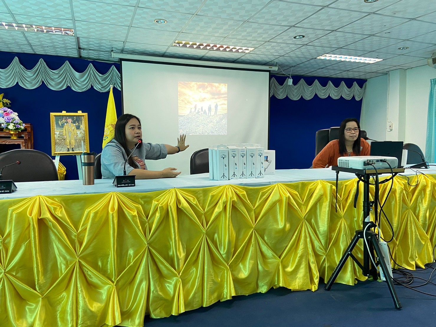 พช.สุโขทัย ร่วมกับนักสื่อสารสังคมตำบลแม่สิน ขับเคลื่อนโครงการการสร้างนักขับเคลื่อนยุทธศาสตร์นำการเปลี่ยนแปลงประชุมเชิงปฏิบัติการยกระดับและพัฒนาคุณภาพสื่อประชาสัมพันธ์📲