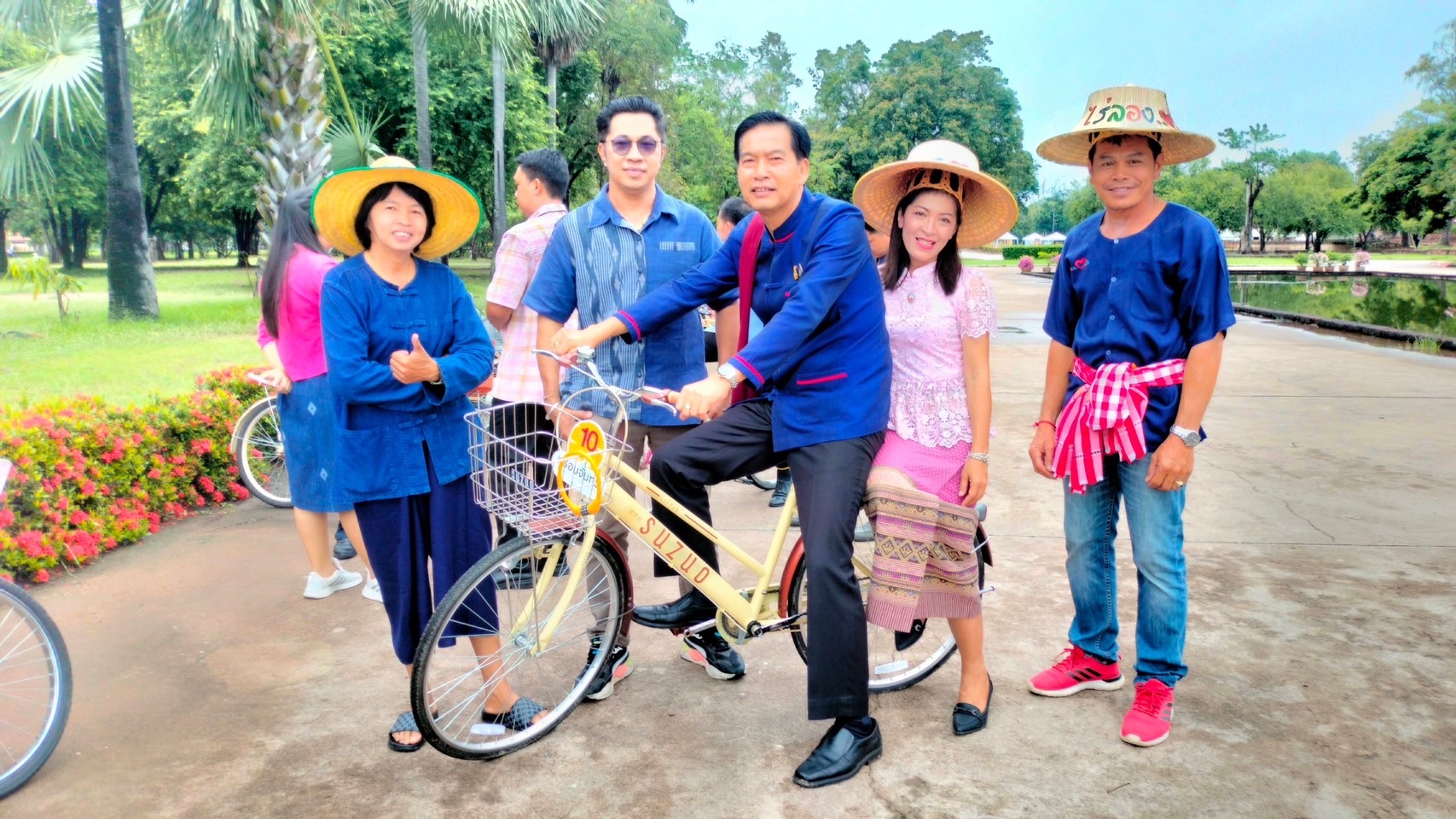 พช.สุโขทัย จัดใหญ่!! กิจกรรมเนื่องในโอกาสวันคล้ายวันก่อตั้งกรมการพัฒนาชุมชนครบรอบ 61 ปี