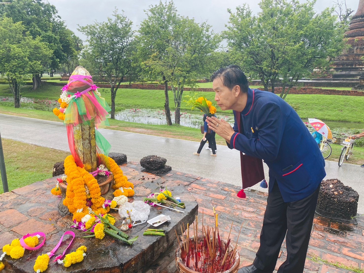 พช.สุโขทัย จัดใหญ่!! กิจกรรมเนื่องในโอกาสวันคล้ายวันก่อตั้งกรมการพัฒนาชุมชนครบรอบ 61 ปี