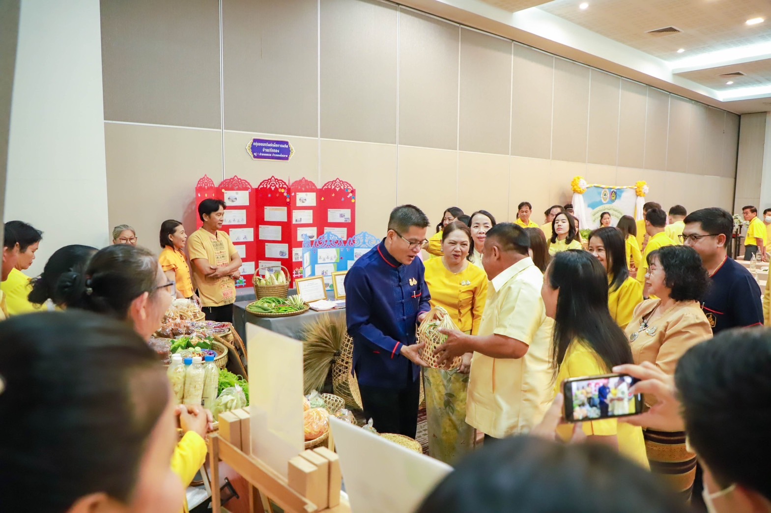 จังหวัดสุโขทัยจัดกิจกรรม “มหกรรมการออม 50 ปี ทุนชุมชนขับเคลื่อนเศรษฐกิจฐานราก (ระดับภูมิภาค)” ประจำปี 2567