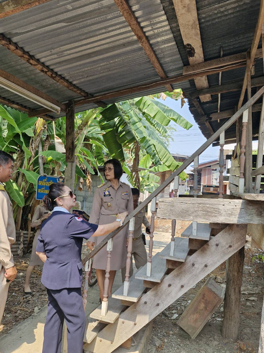 พช.สุโขทัย ร่วมกิจกรรมโครงการ “หน่วยบำบัดทุกข์ บำรุงสุข สร้างรอยยิ้มให้ประชาชน” จังหวัดเคลื่อนที่ ในพื้นที่อำเภอกงไกรลาศ