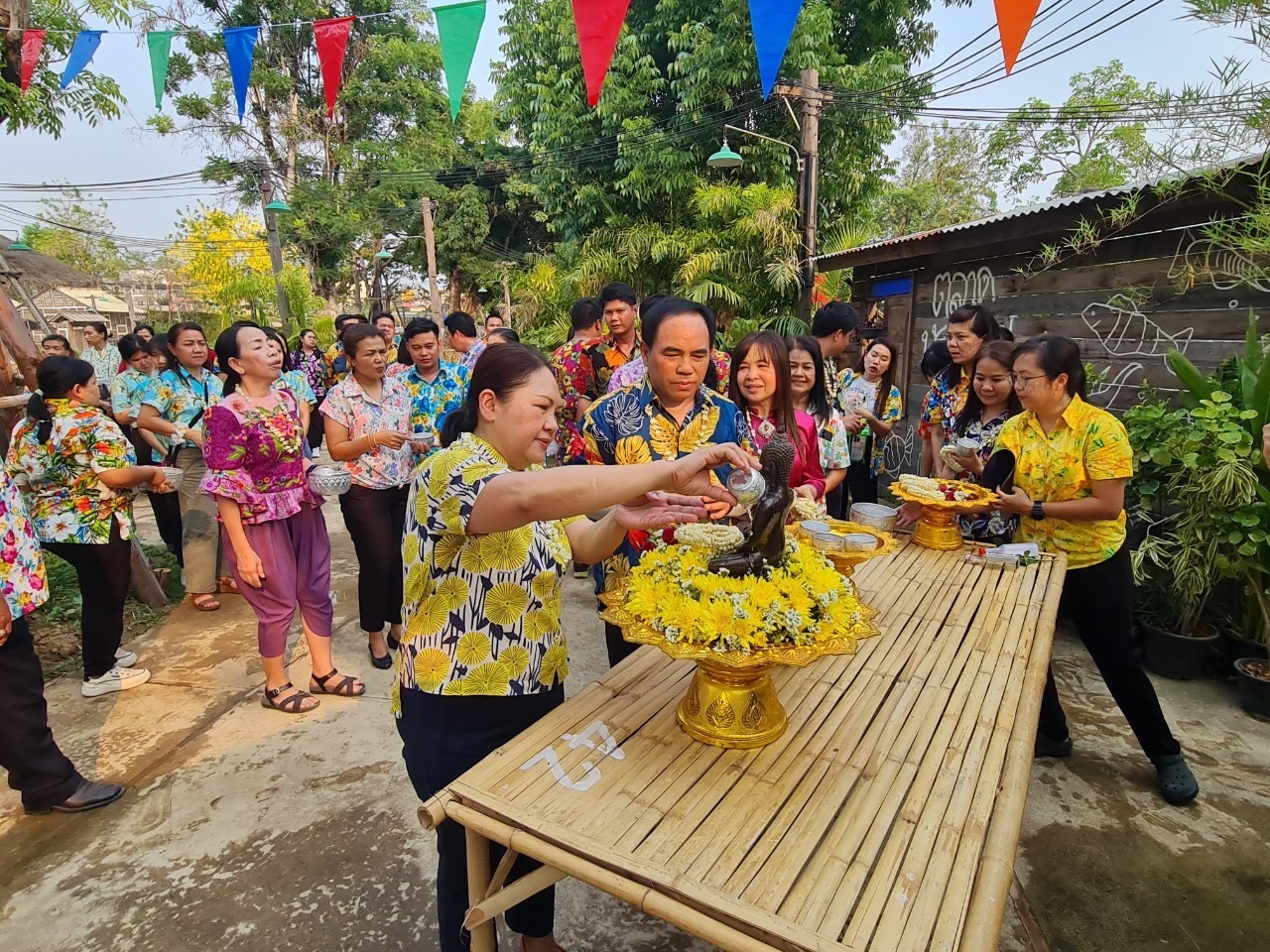 💦เย็นทั่วหล้า มหาสงกรานต์ เบิกบานสราญใจ พช.สุโขทัย Soft Power🎉