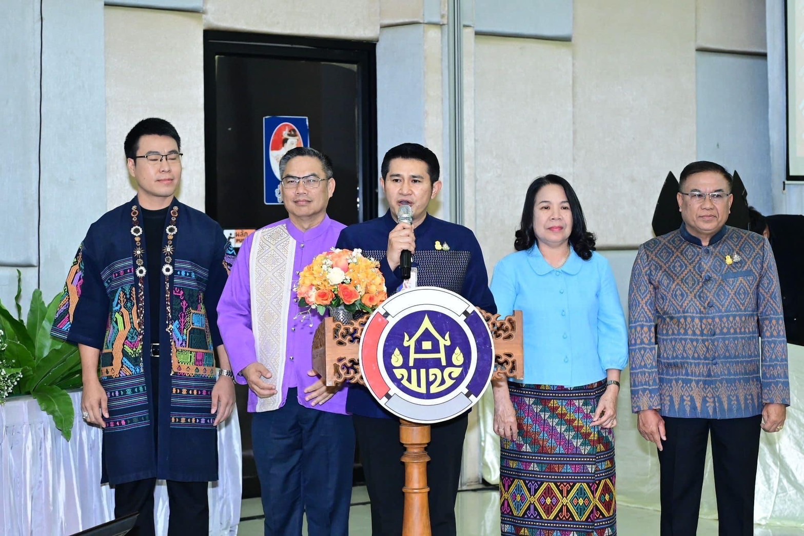 อบรมเชิงปฏิบัติการพัฒนาศักยภาพผู้ผลิต ผู้ประกอบการ OTOP ประเภทผ้าและเครื่องแต่งกาย ช่างทอผ้าและงานหัตถกรรม (Coaching) ผ้าลายพระราชทาน “ผ้าลายสิริวชิราภรณ์”