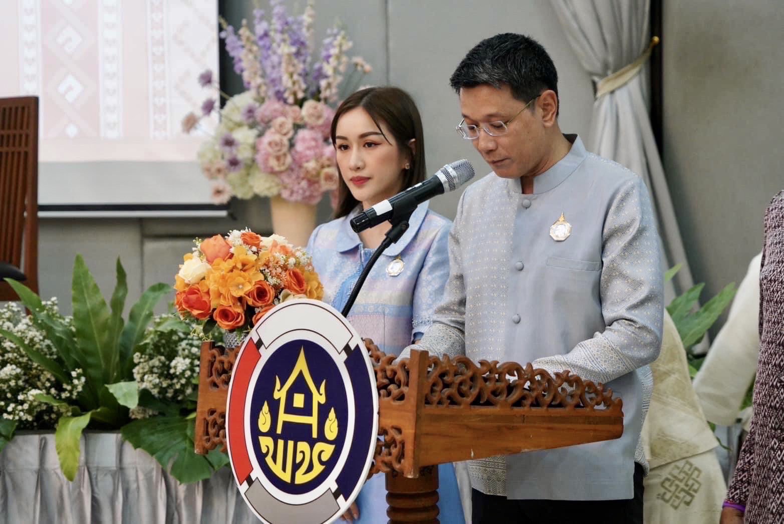 อบรมเชิงปฏิบัติการพัฒนาศักยภาพผู้ผลิต ผู้ประกอบการ OTOP ประเภทผ้าและเครื่องแต่งกาย ช่างทอผ้าและงานหัตถกรรม (Coaching) ผ้าลายพระราชทาน “ผ้าลายสิริวชิราภรณ์”