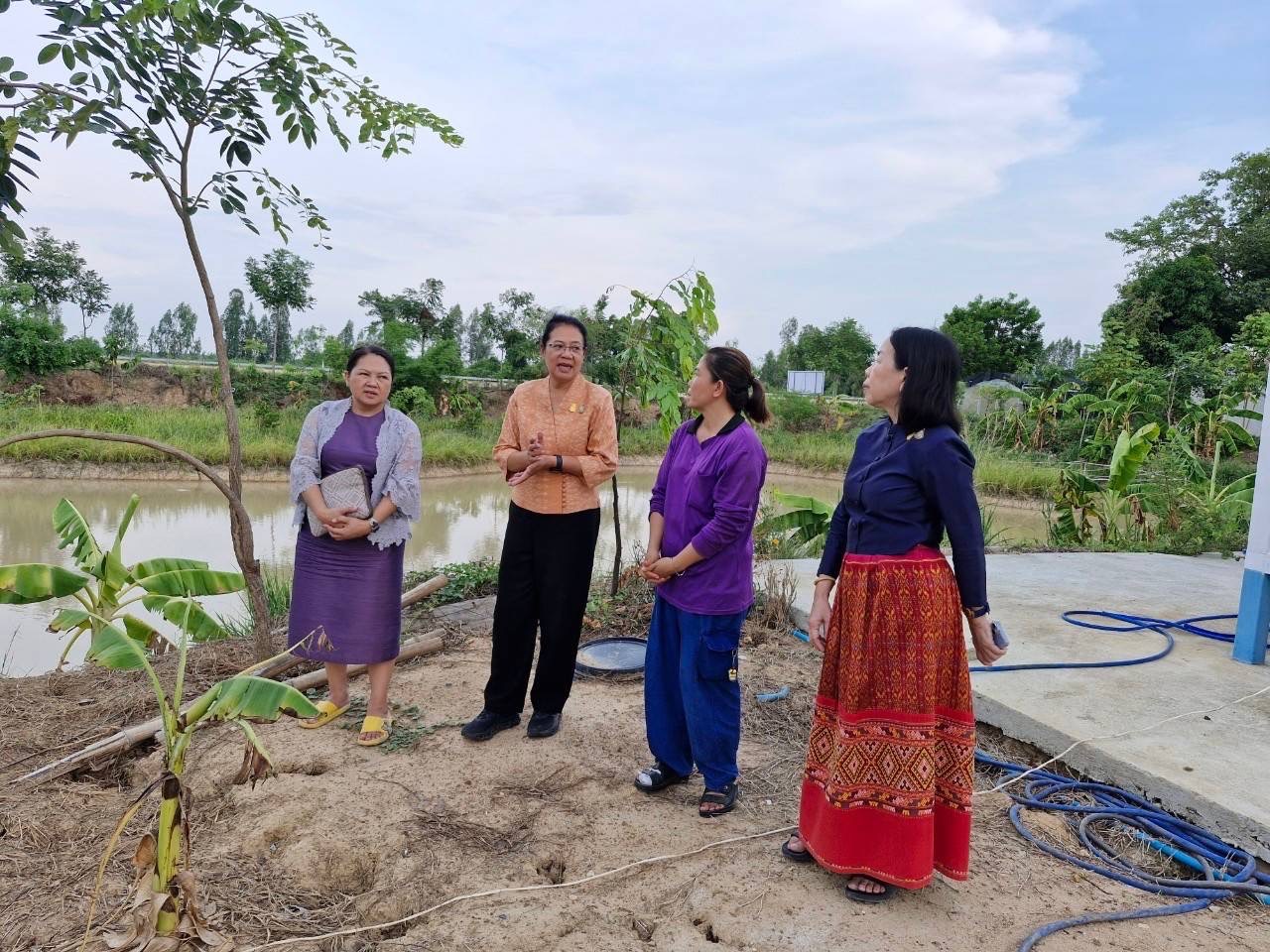 🌈ผู้ตรวจราชการ กรมการพัฒนาชุมชน เขตตรวจราชการที่ 17 ลงพื้นที่ศูนย์เรียนรู้ชุมชนต้นแบบฯ ที่ได้รับงบประมาณในการพัฒนาต่อยอดสู่การเป็นโคก หนอง นา อารยเกษตร จังหวัดสุโขทัย