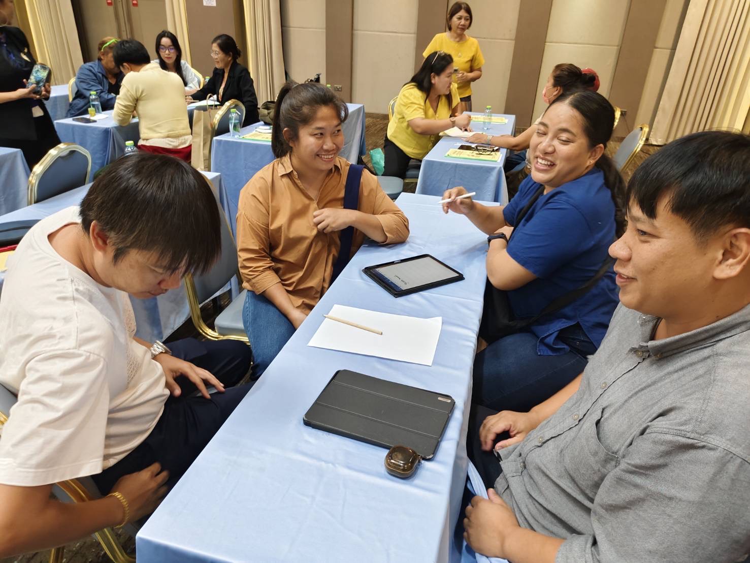 ร่วมโครงการส่งเสริมและพัฒนาการค้าการลงทุนทั้งภายในและระหว่างประเทศให้เป็นระบบ กิจกรรมหลัก พัฒนาผลิตภัณฑ์ OTOP และส่งเสริมการตลาดเชิงรุก กลุ่มจังหวัดภาคเหนือตอนล่าง1