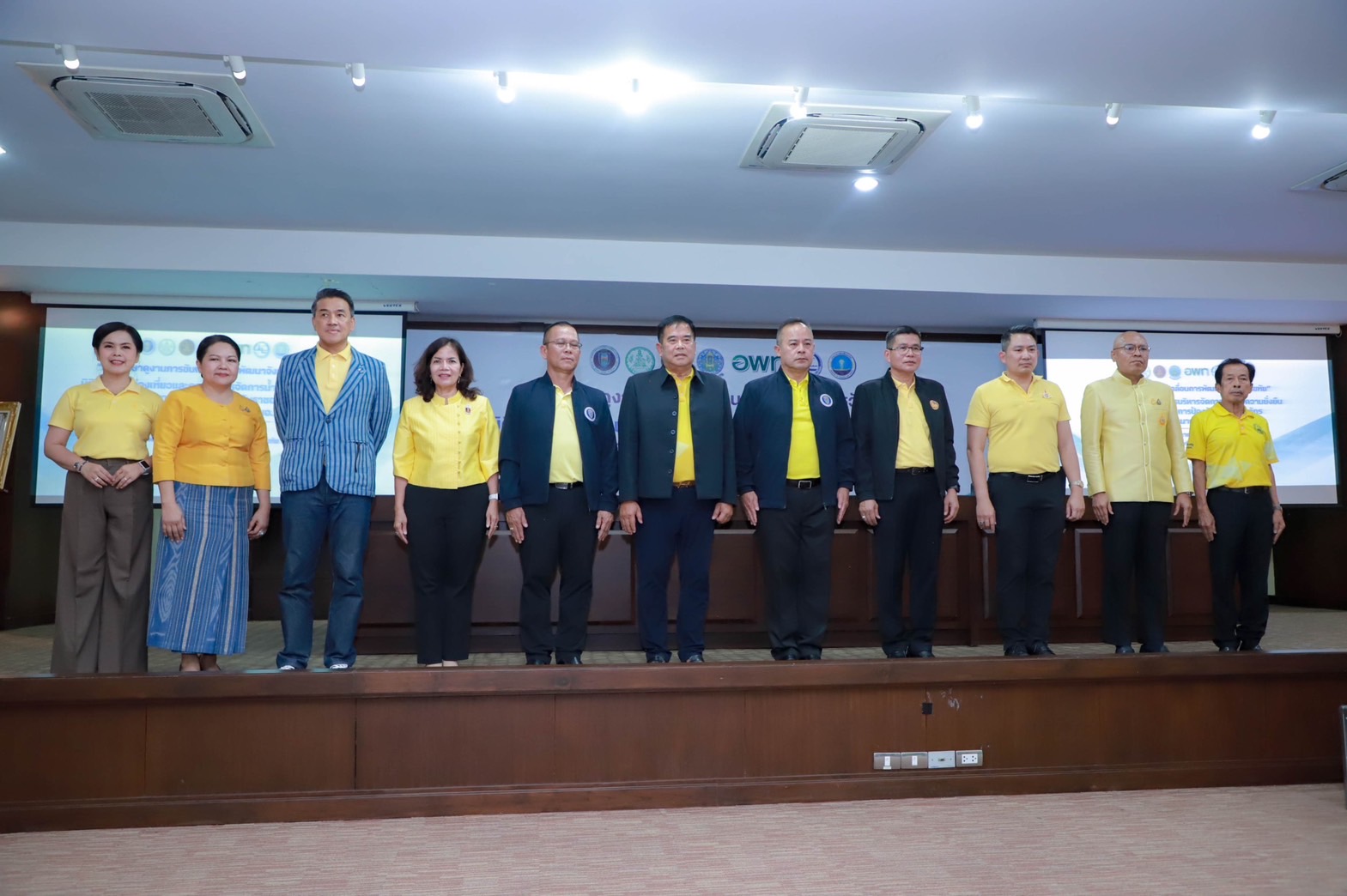 คณะนักศึกษาหลักสูตรการป้องกันราชอาณาจักรสำหรับผู้บริหารแห่งอนาคต (วปอ.บอ.) เดินทางดูกิจการและศึกษาภูมิประเทศที่จังหวัดสุโขทัย