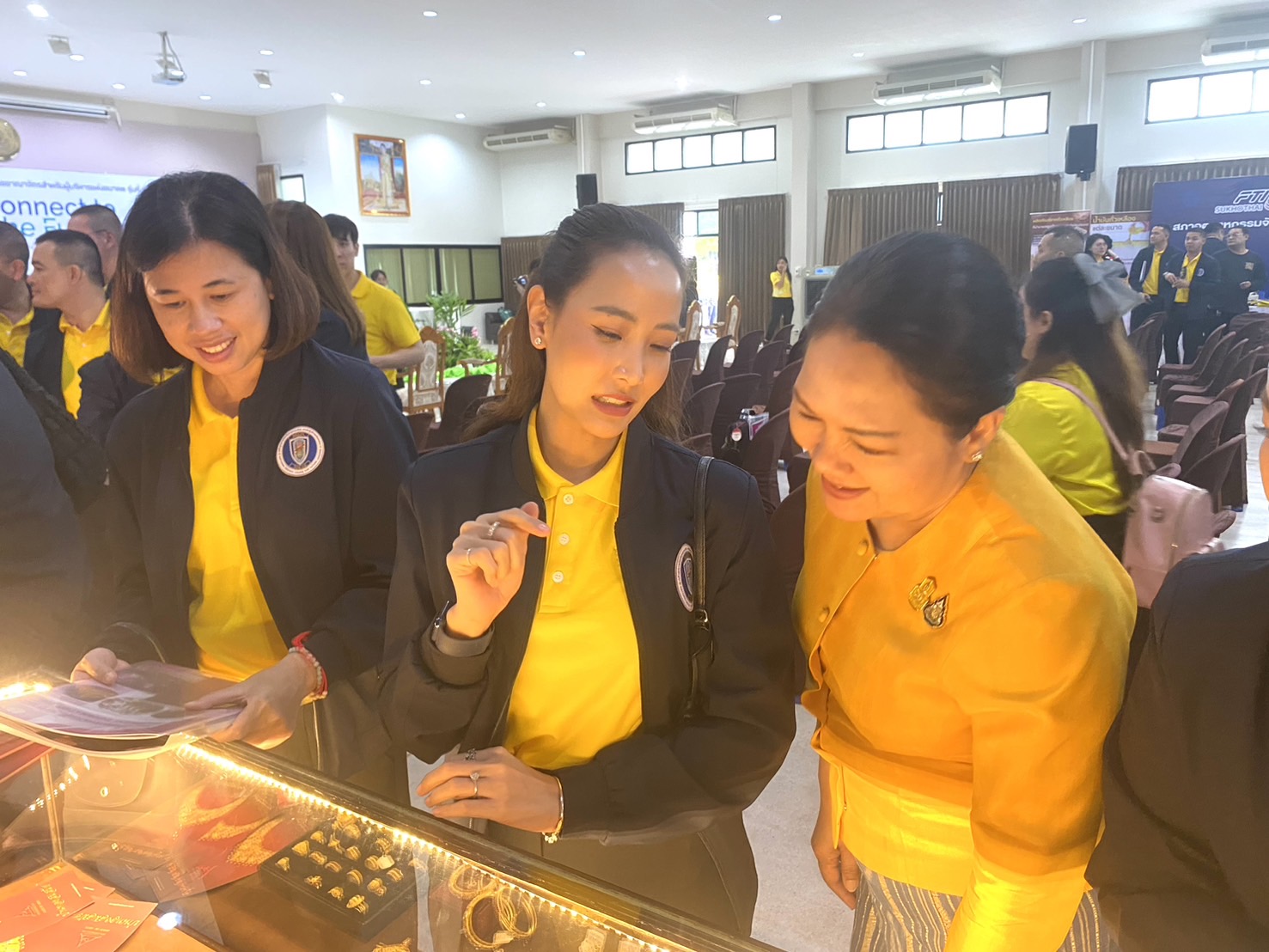 คณะนักศึกษาหลักสูตรการป้องกันราชอาณาจักรสำหรับผู้บริหารแห่งอนาคต (วปอ.บอ.) เดินทางดูกิจการและศึกษาภูมิประเทศที่จังหวัดสุโขทัย