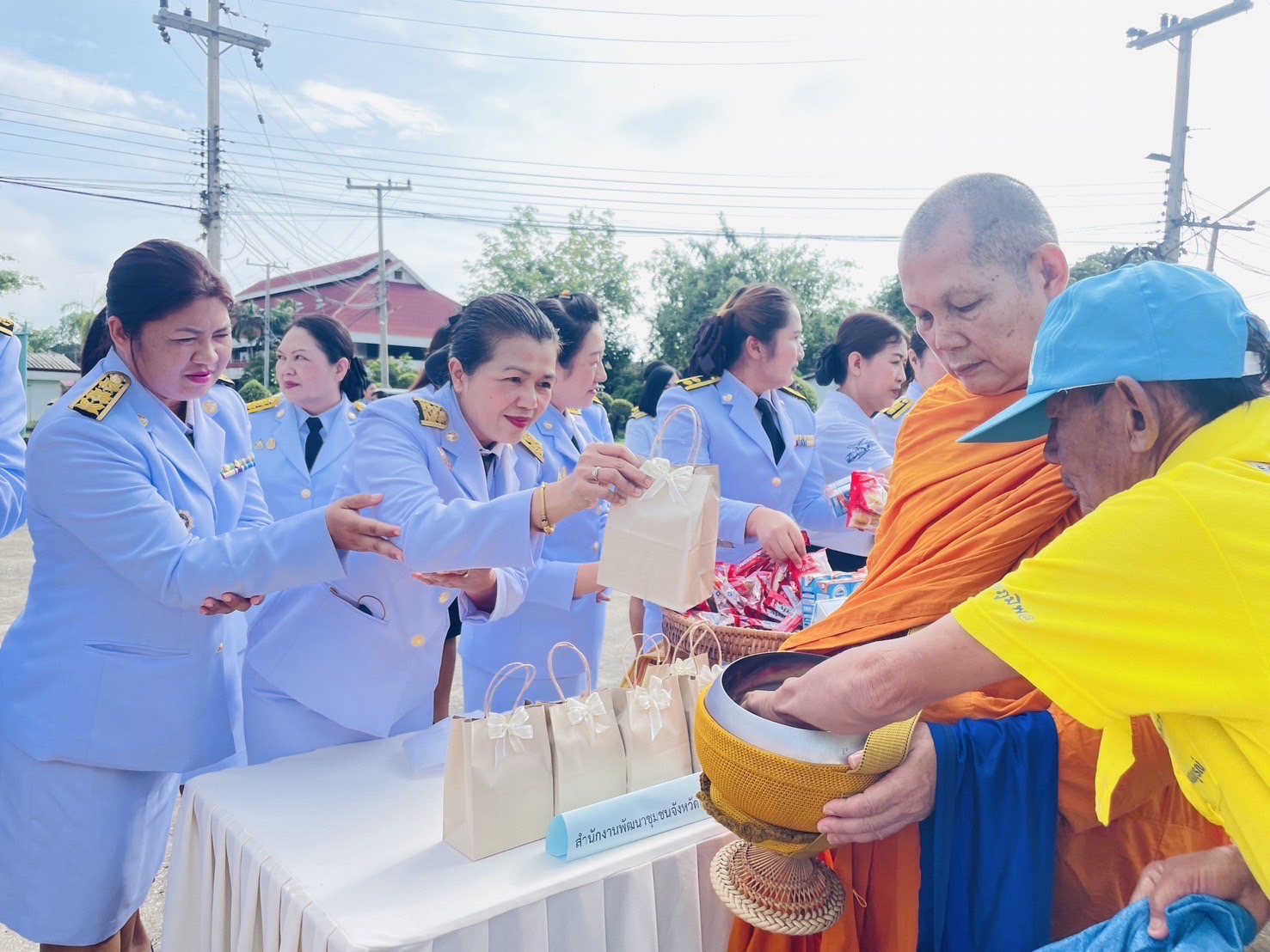 พช.สุโขทัย ร่วมงานรัฐพิธีวันที่ระลึกพระบาทสมเด็จพระปกเกล้าเจ้าอยู่หัว ประจำปี 2567