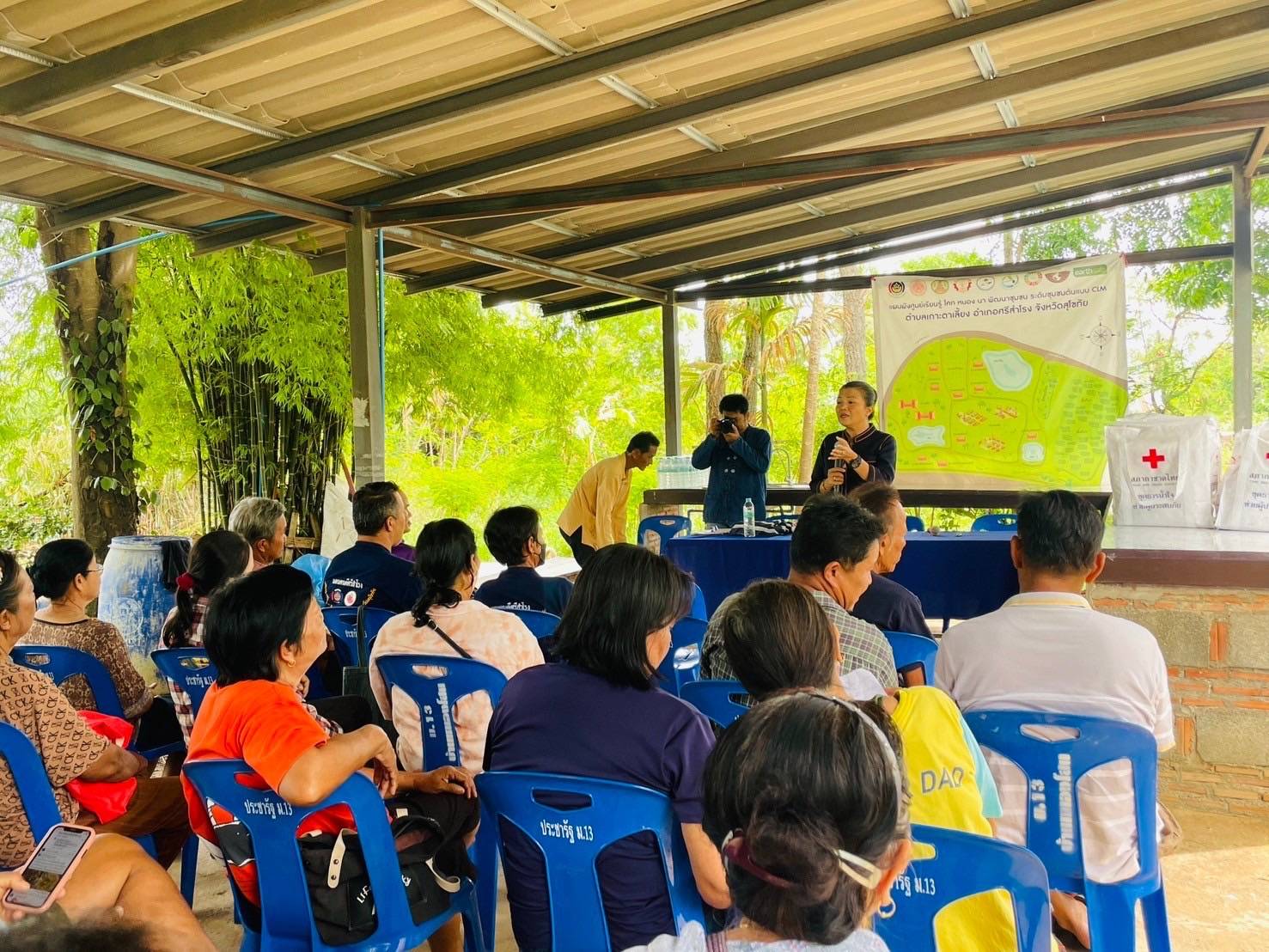 ลงพื้นที่ติดตาม การดำเนินงานการน้อมนำพระราชดำริสมเด็จพระกนิษฐาธิราชเจ้า กรมสมเด็จพระเทพรัตนราชสุดาฯ สยามบรมราชกุมารี สู่ปฏิบัติการปลูกผักสวนครัว เพื่อสร้างความมั่นคงทางอาหาร กิจกรรม “บ้านนี้มีรัก ปลูกผักกินเอง” และ “ทางนี้มีผล ผู้คนรักกัน”