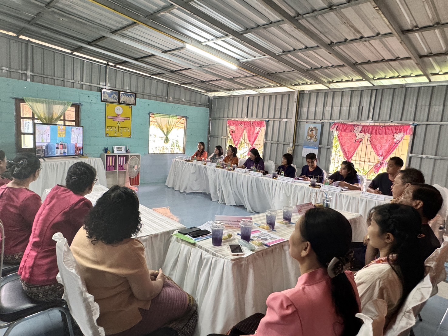 รองผู้ว่าราชการจังหวัดสุโขทัย ลงพื้นที่อำเภอกงไกรลาศและอำเภอศรีสำโรง เพื่อคัดเลือกคนกองทุนพัฒนาบทบาทสตรีดีเด่นระดับจังหวัดตามโครงการเชิดชูเกียรติคนกองทุนพัฒนาบทบาทสตรี ประจำปี 2567