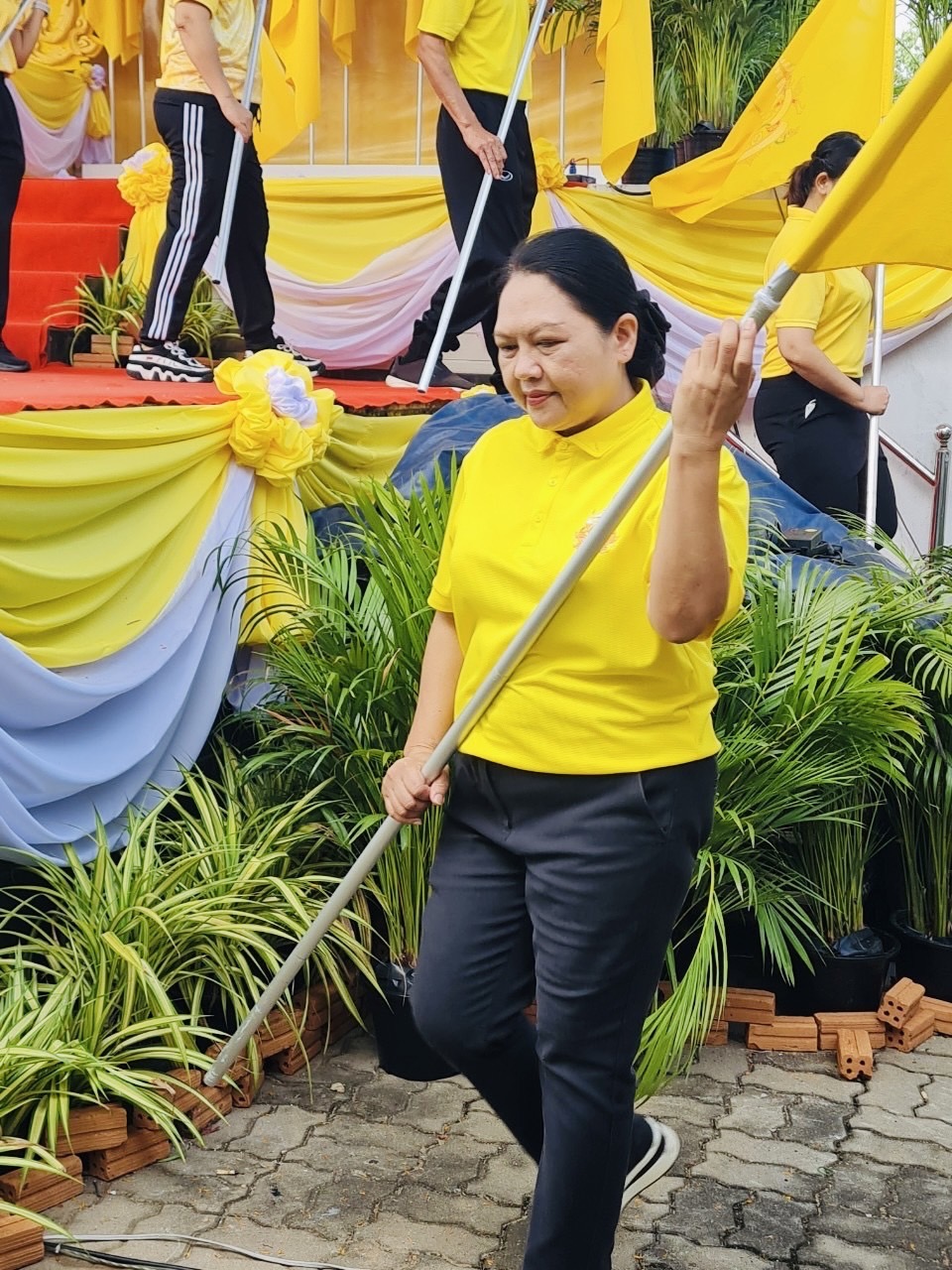 พช.สุโขทัย ร่วมพิธีส่งมอบธงตราสัญลักษณ์ฯ ให้กับจังหวัดกำแพงเพชร ในกิจกรรมเดิน วิ่ง ปั่น ธงตราสัญลักษณ์งานเฉลิมพระเกียรติ พระบาทสมเด็จพระเจ้าอยู่หัวฯ