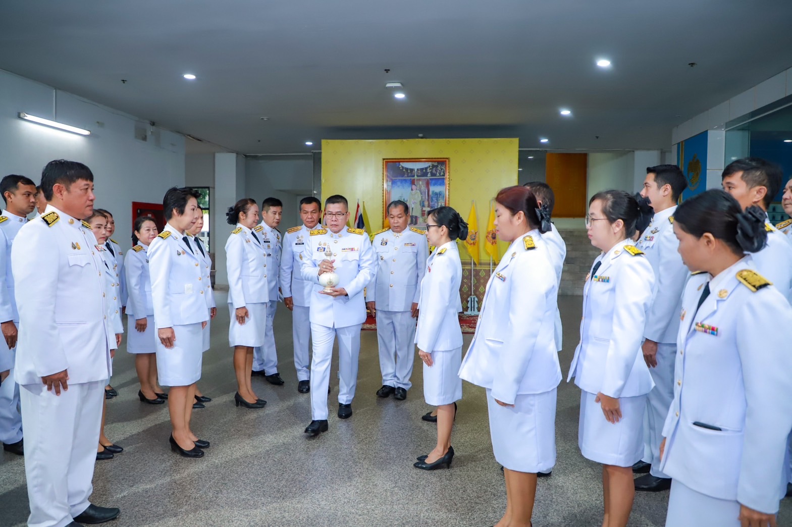 พช.สุโขทัย ร่วมพิธีเชิญน้ำพระพุทธมนต์ศักดิ์สิทธิ์ด้วยความเรียบร้อยและสมพระเกียรติ