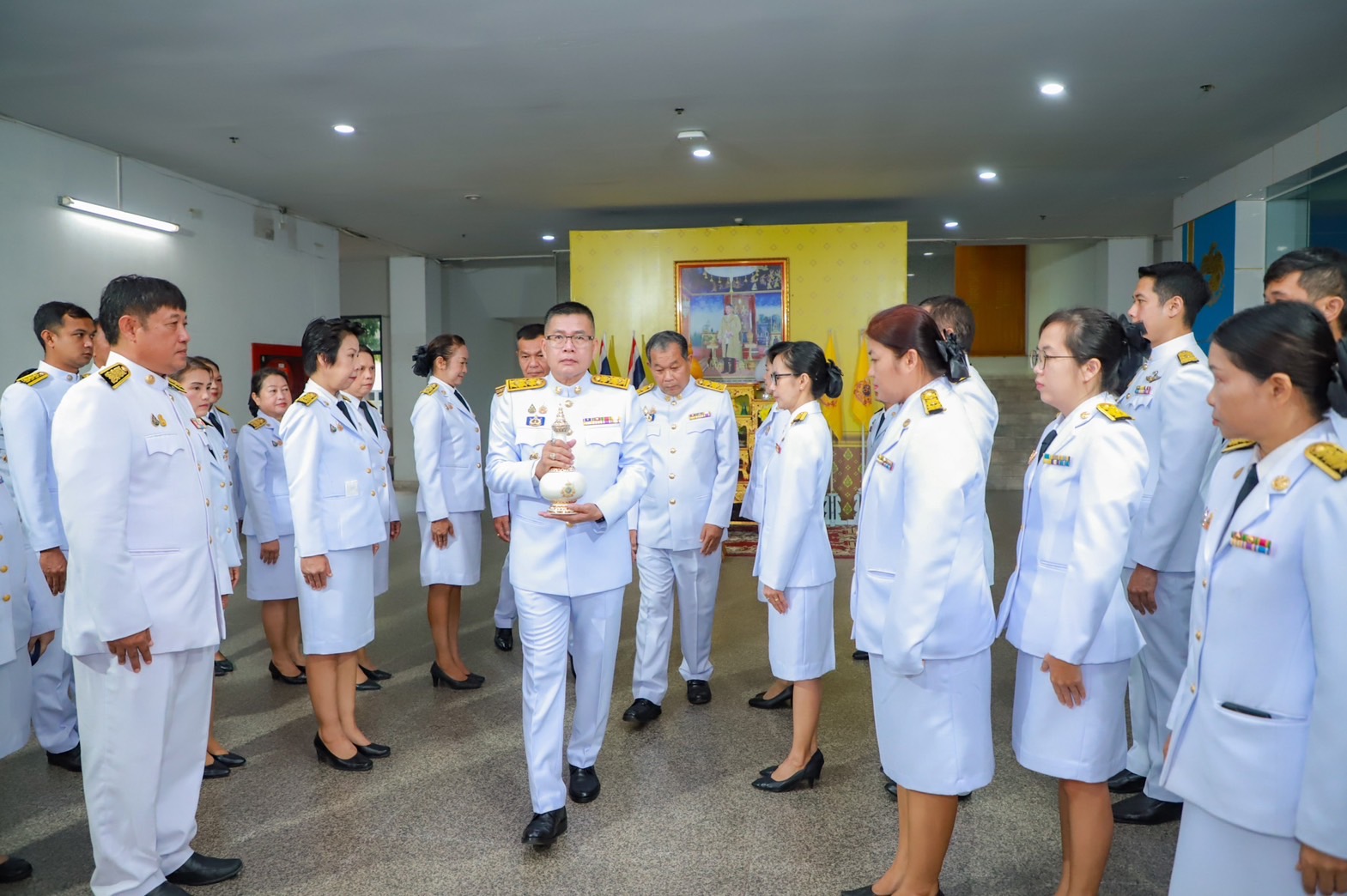 พช.สุโขทัย ร่วมพิธีเชิญน้ำพระพุทธมนต์ศักดิ์สิทธิ์ด้วยความเรียบร้อยและสมพระเกียรติ