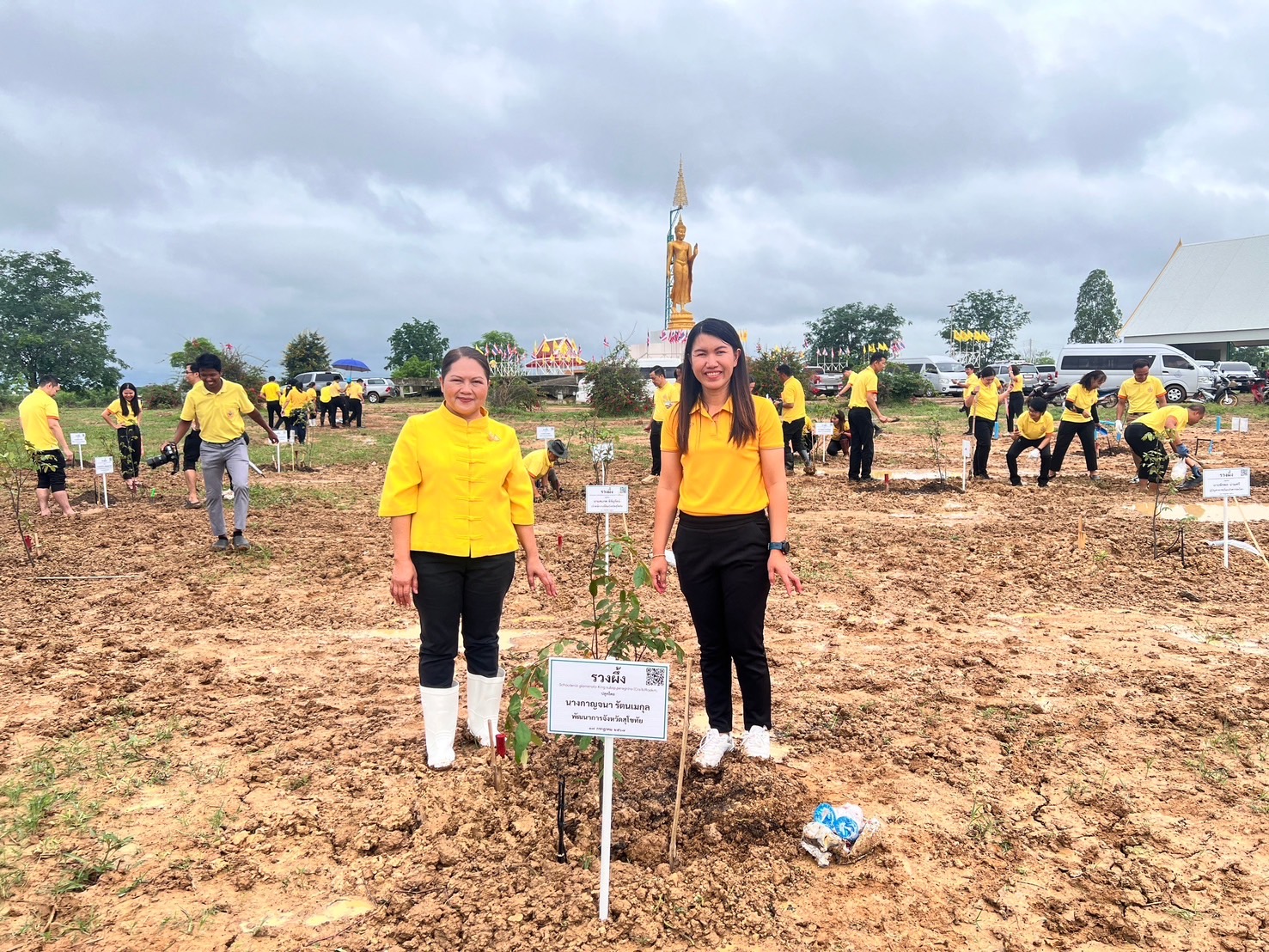 พช.สุโขทัย ร่วมกิจกรรมปลูกต้นไม้ โครงการ 72 ล้านต้น พลิกฟื้นผืนป่า เฉลิมพระเกียรติ พระบาทสมเด็จพระเจ้าอยู่หัว เนื่องในโอกาสพระราชพิธีมหามงคลเฉลิมพระชนมพรรษา 6 รอบ 28 กรกฎาคม 2567
