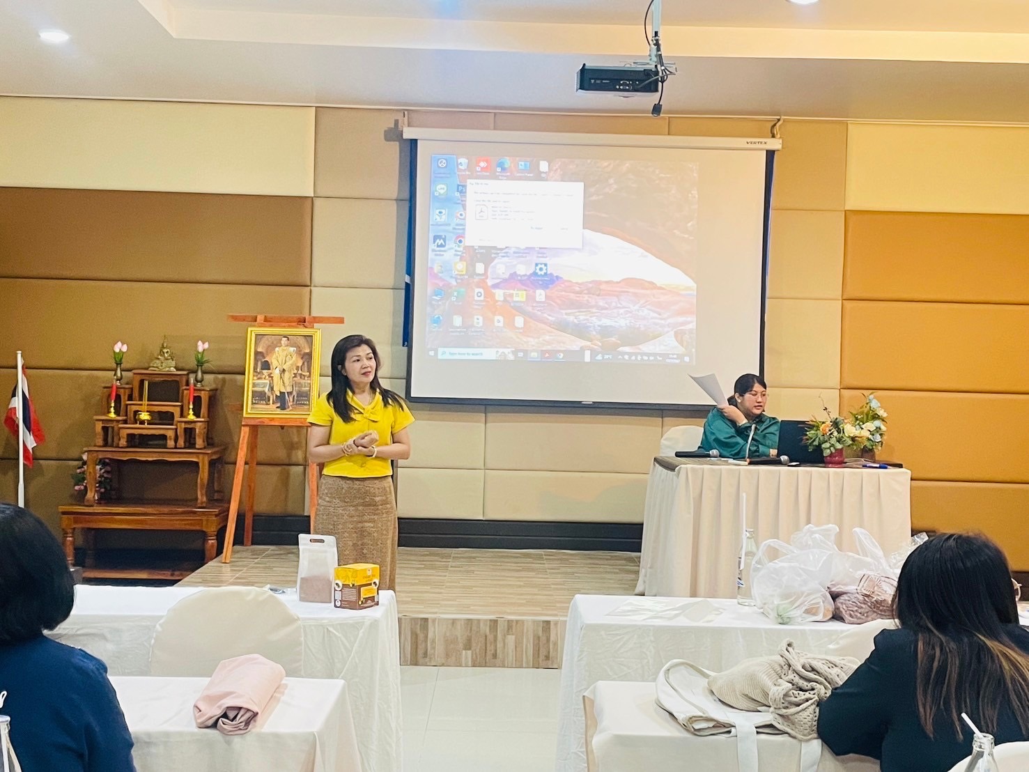 พช.สุโขทัย ขับเคลื่อน โครงการประชุมเชิงปฏิบัติการพัฒนาเศรษฐกิจฐานรากด้วยภาคีเครือข่าย วันที่ 2