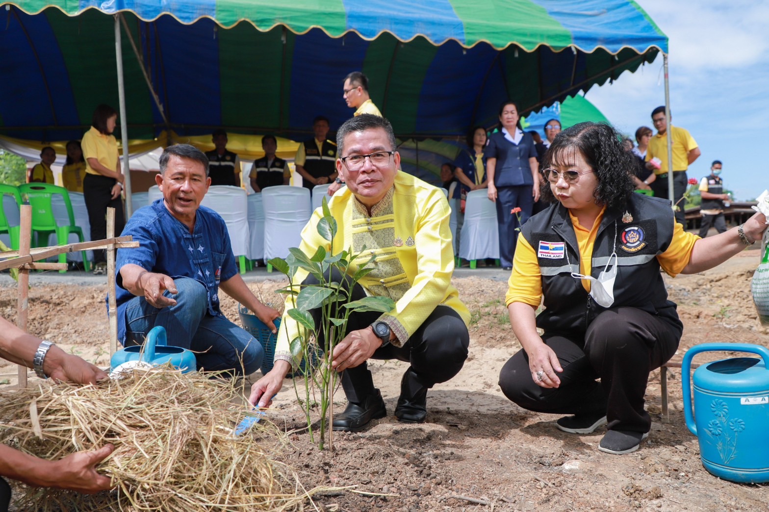 จังหวัดสุโขทัย ส่งมอบบ้านโครงการ “บ้านห่วงใยจากใจ GLO ประจำปี 2566” และสิ่งของจำเป็นแก่ครัวเรือนเป้าหมาย TPMAP
