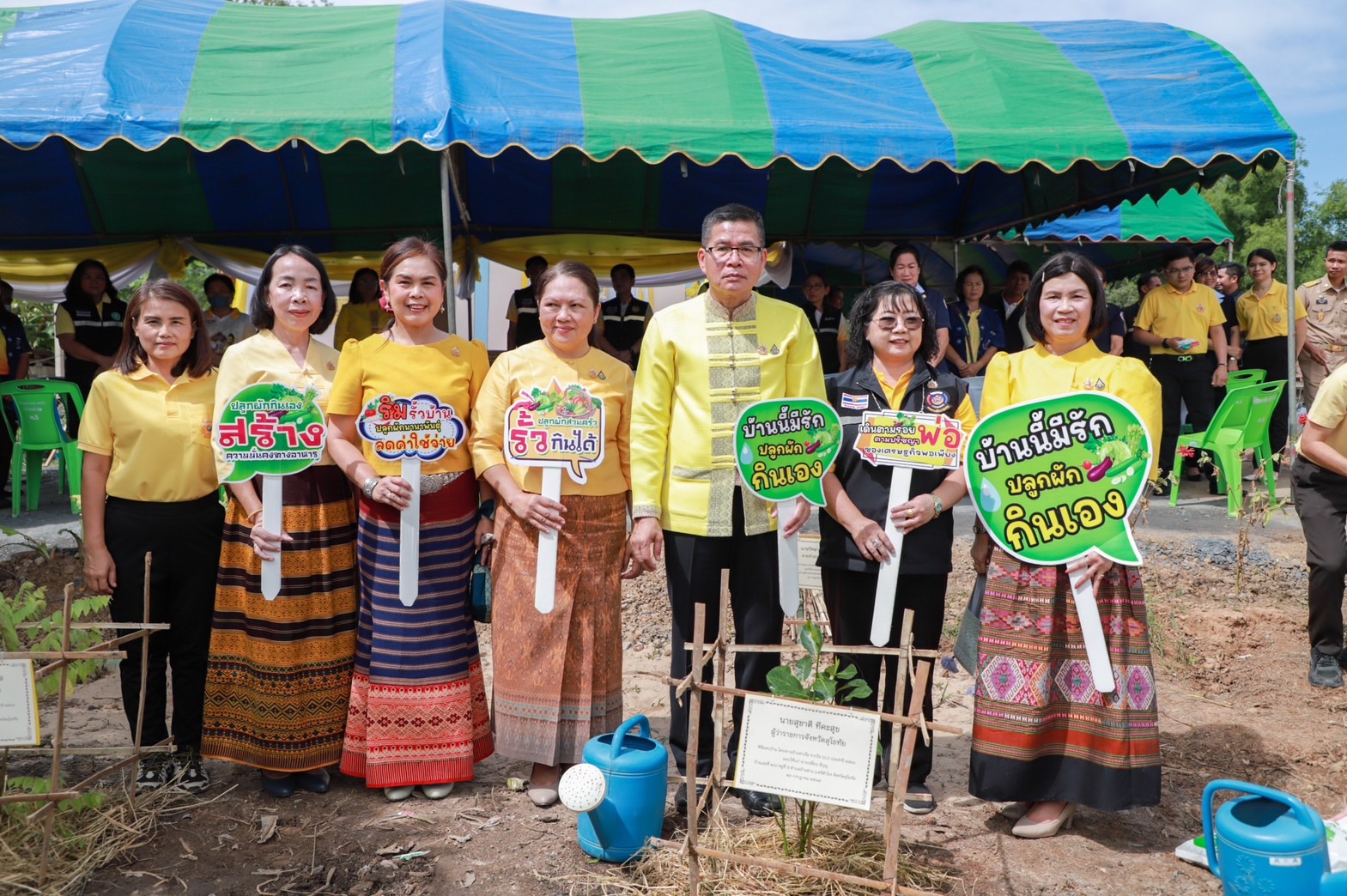 จังหวัดสุโขทัย ส่งมอบบ้านโครงการ “บ้านห่วงใยจากใจ GLO ประจำปี 2566” และสิ่งของจำเป็นแก่ครัวเรือนเป้าหมาย TPMAP