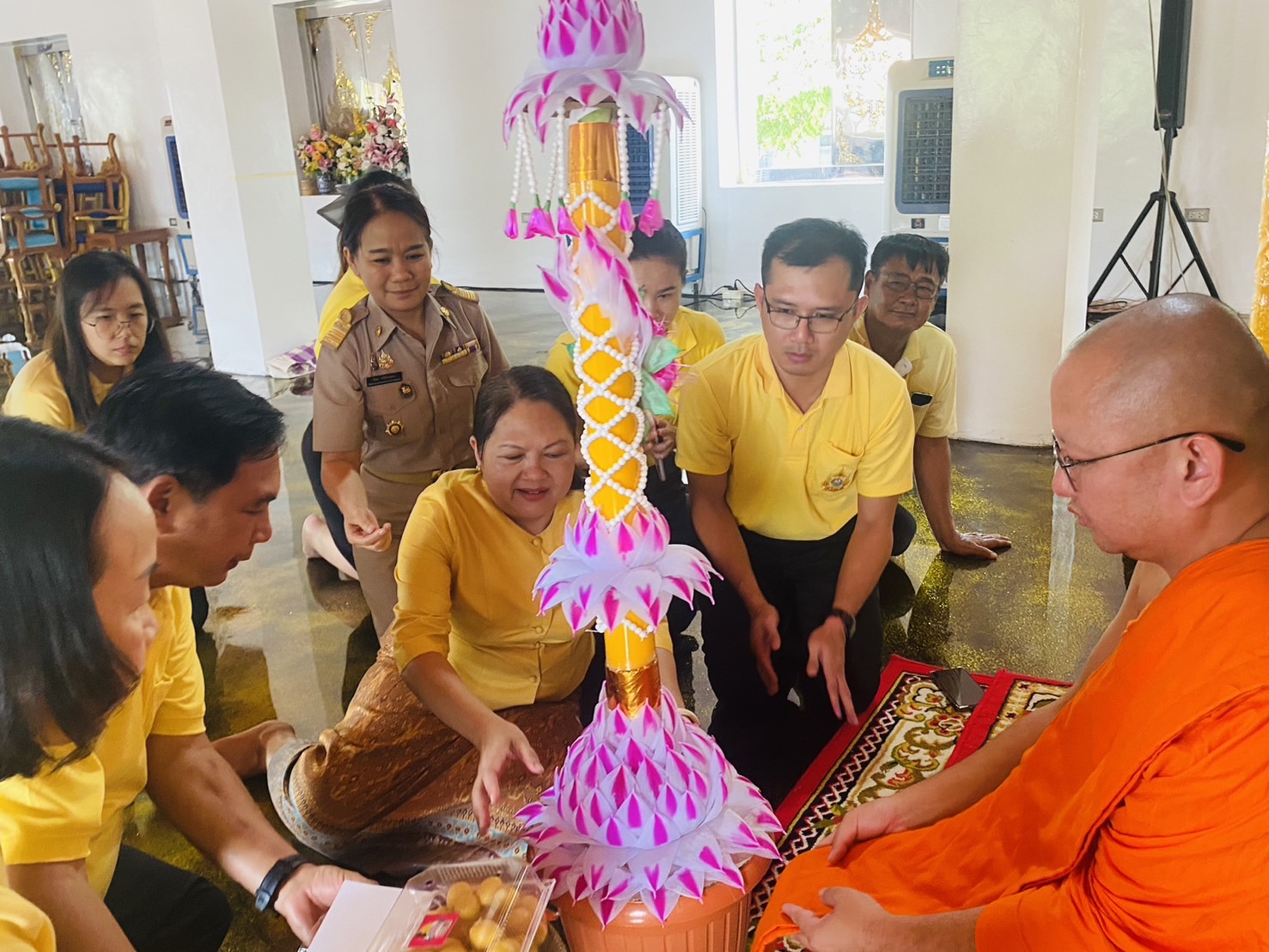 ส่งเสริมกิจกรรมองค์กรคุณธรรม ทำบุญถวายเทียนพรรษา เนื่องในเทศกาลวันเข้าพรรษา ประจำปี 2567