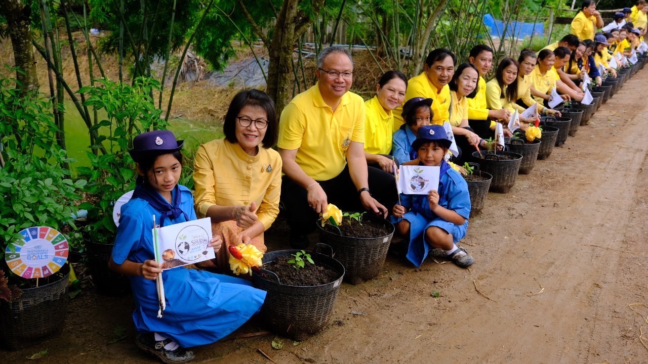 จังหวัดสุโขทัย ดำเนินโครงการโคก หนอง นา อารยเกษตร เฉลิมพระเกียรติพระบาทสมเด็จพระเจ้าอยู่หัว เนื่องในโอกาสพระราชพิธีมหามงคลเฉลิมพระชนมพรรษา 6 รอบ 28 กรกฎาคม 2567